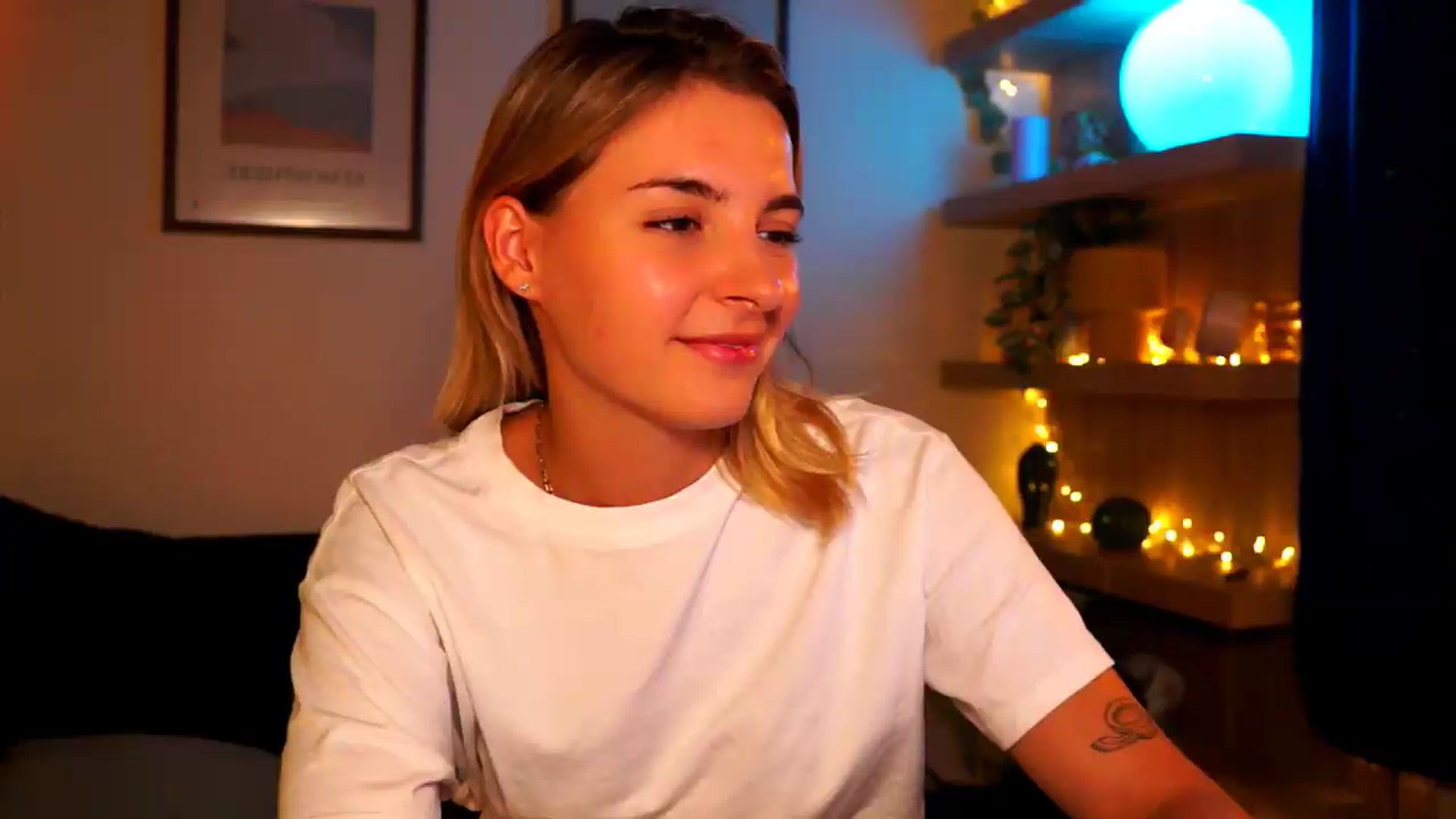 Gallery image thumbnail from Pixie_Pie's myfreecams stream on, 08/17/2026, 13:26 image 19 of 20