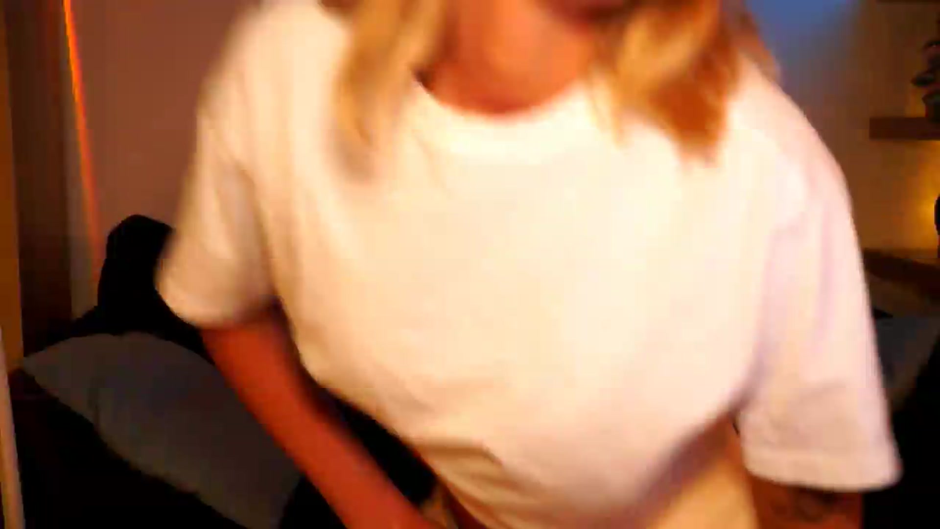 Gallery image thumbnail from Pixie_Pie's myfreecams stream on, 08/17/2026, 15:06 image 6 of 20