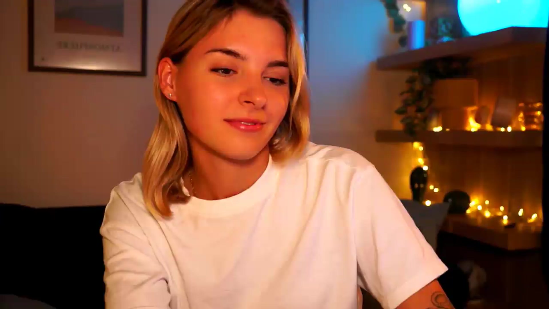 Gallery image thumbnail from Pixie_Pie's myfreecams stream on, 08/17/2026, 15:06 image 17 of 20