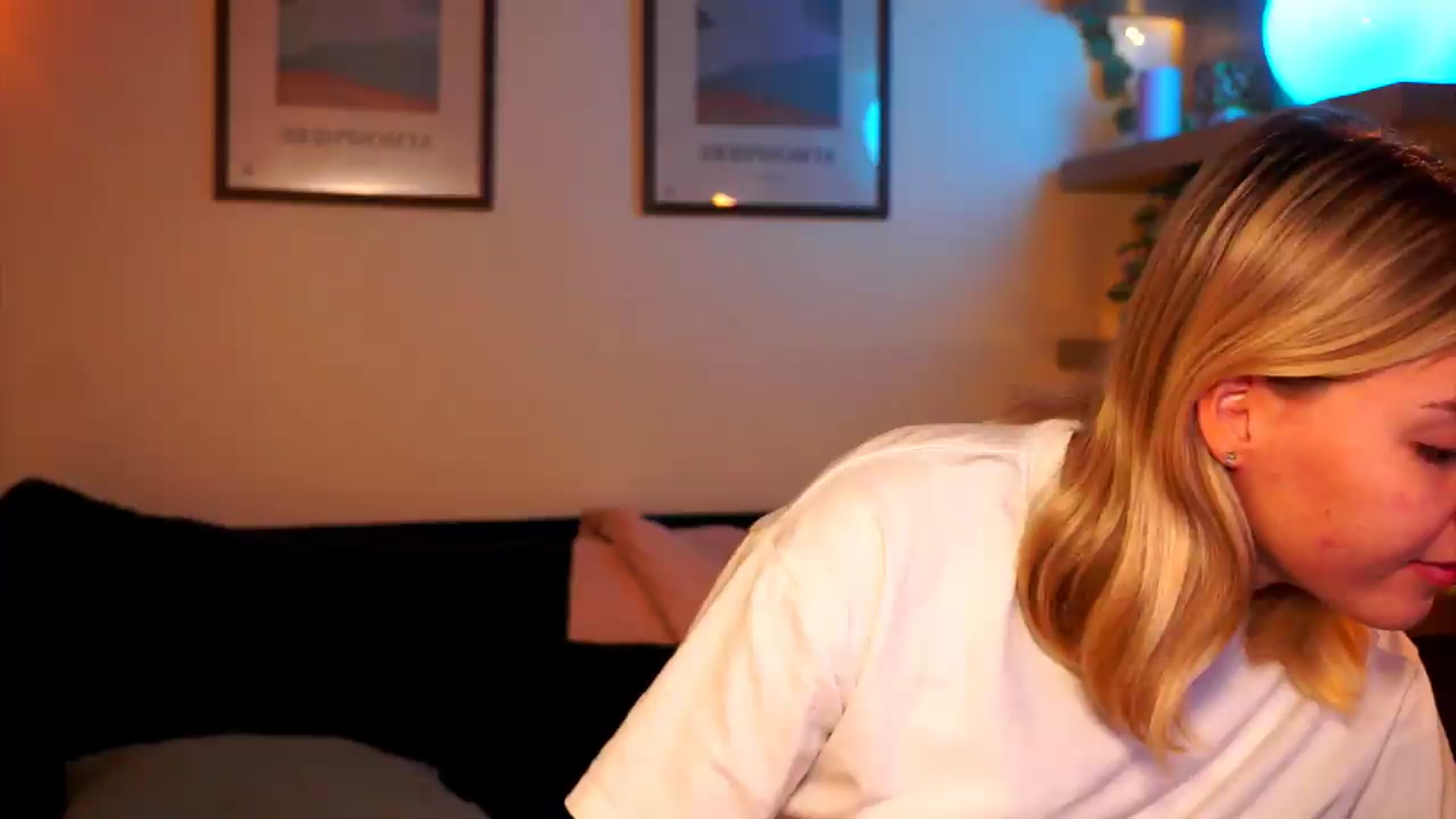 Gallery image thumbnail from Pixie_Pie's myfreecams stream on, 08/17/2026, 15:06 image 1 of 20
