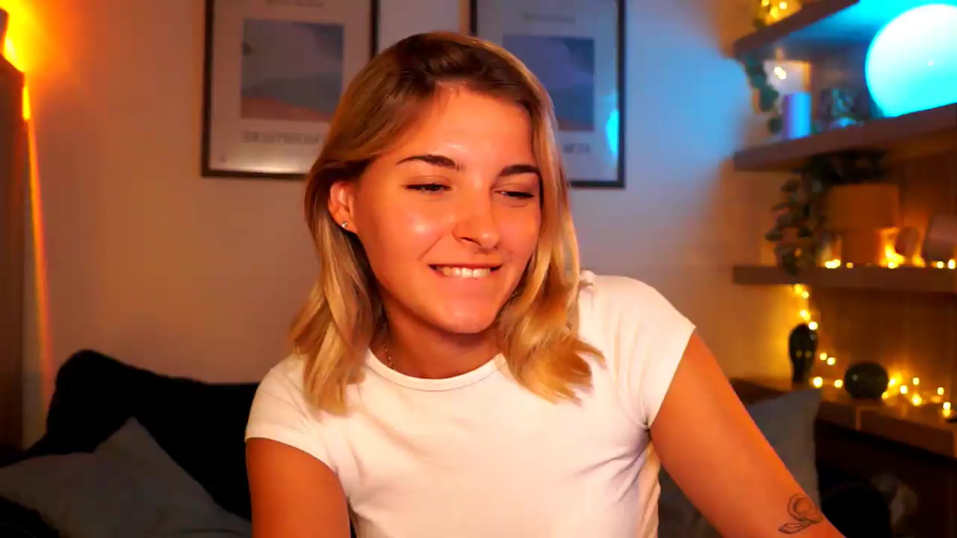 Gallery image thumbnail from Pixie_Pie's myfreecams stream on, 08/18/2026, 12:05 image 15 of 20