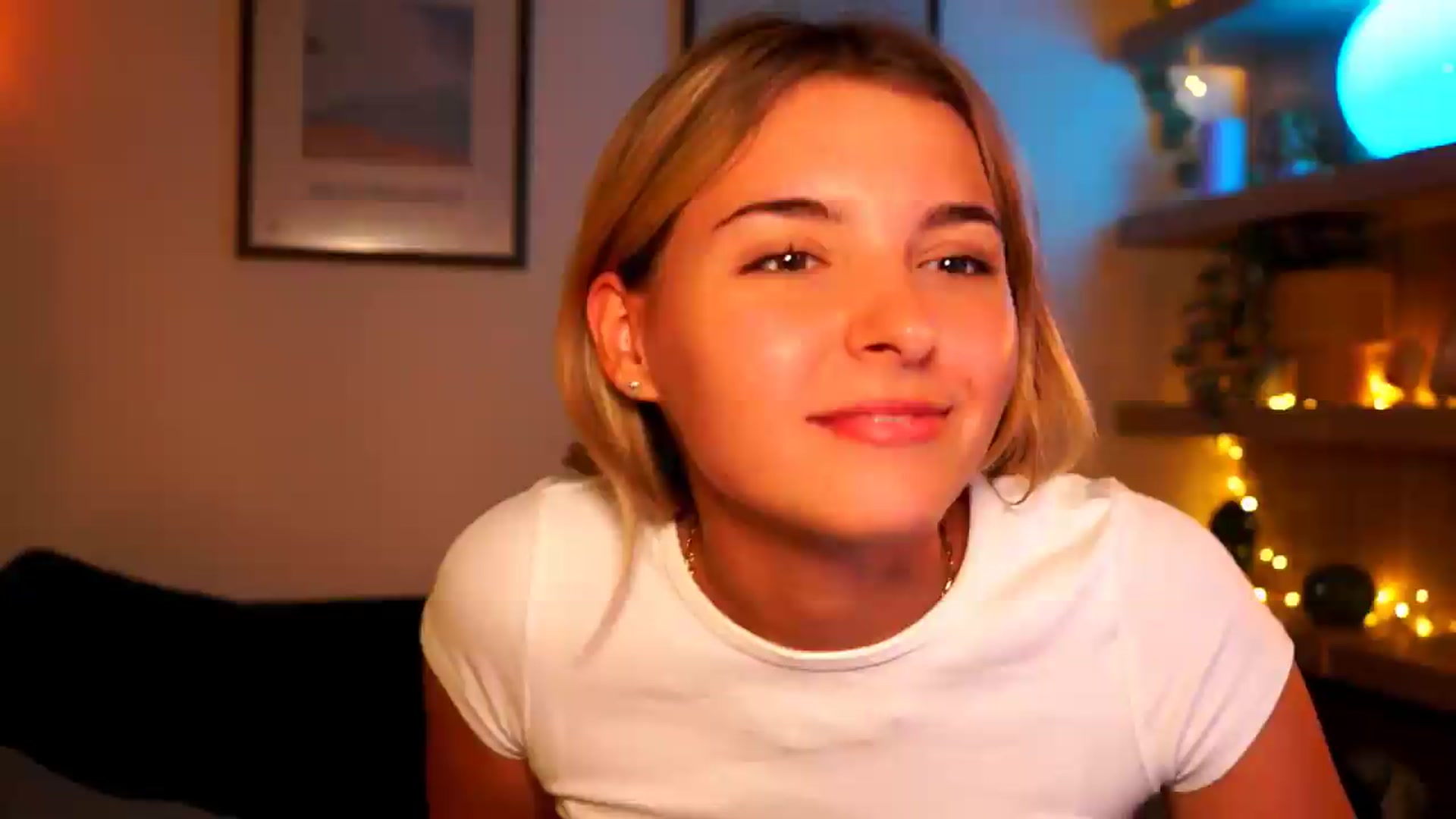 Gallery image thumbnail from Pixie_Pie's myfreecams stream on, 08/18/2026, 15:08 image 1 of 20