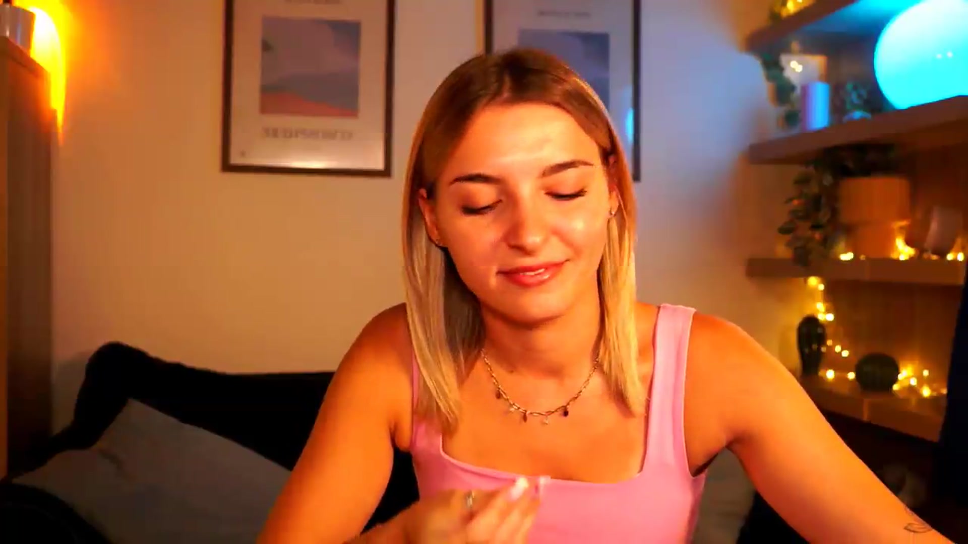 Gallery image thumbnail from Pixie_Pie's myfreecams stream on, 08/22/2026, 10:08 image 15 of 20
