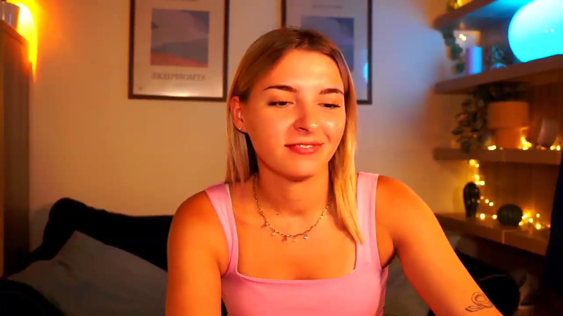 Gallery image thumbnail from Pixie_Pie's myfreecams stream on, 08/22/2026, 10:08 image 18 of 20