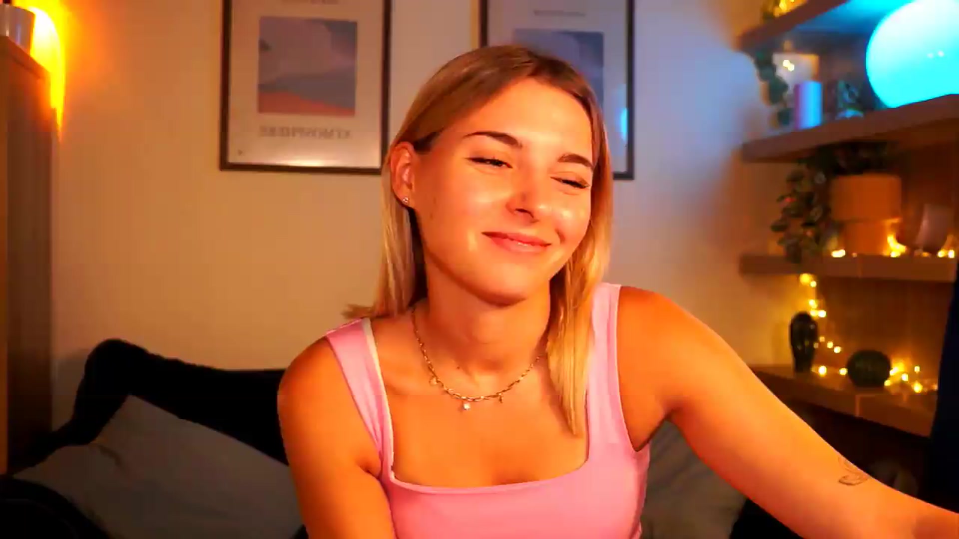 Gallery image thumbnail from Pixie_Pie's myfreecams stream on, 08/22/2026, 10:08 image 3 of 20