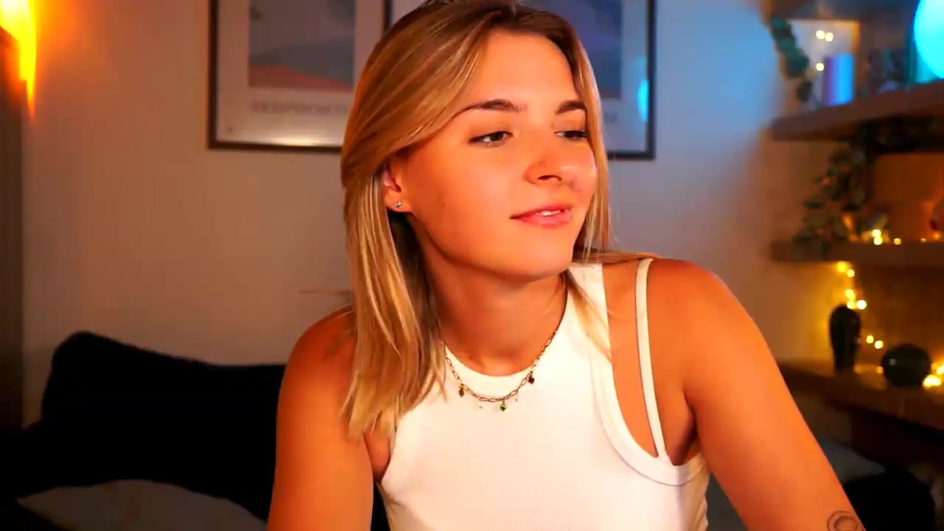 Gallery image thumbnail from Pixie_Pie's myfreecams stream on, 08/26/2026, 18:12 image 20 of 20