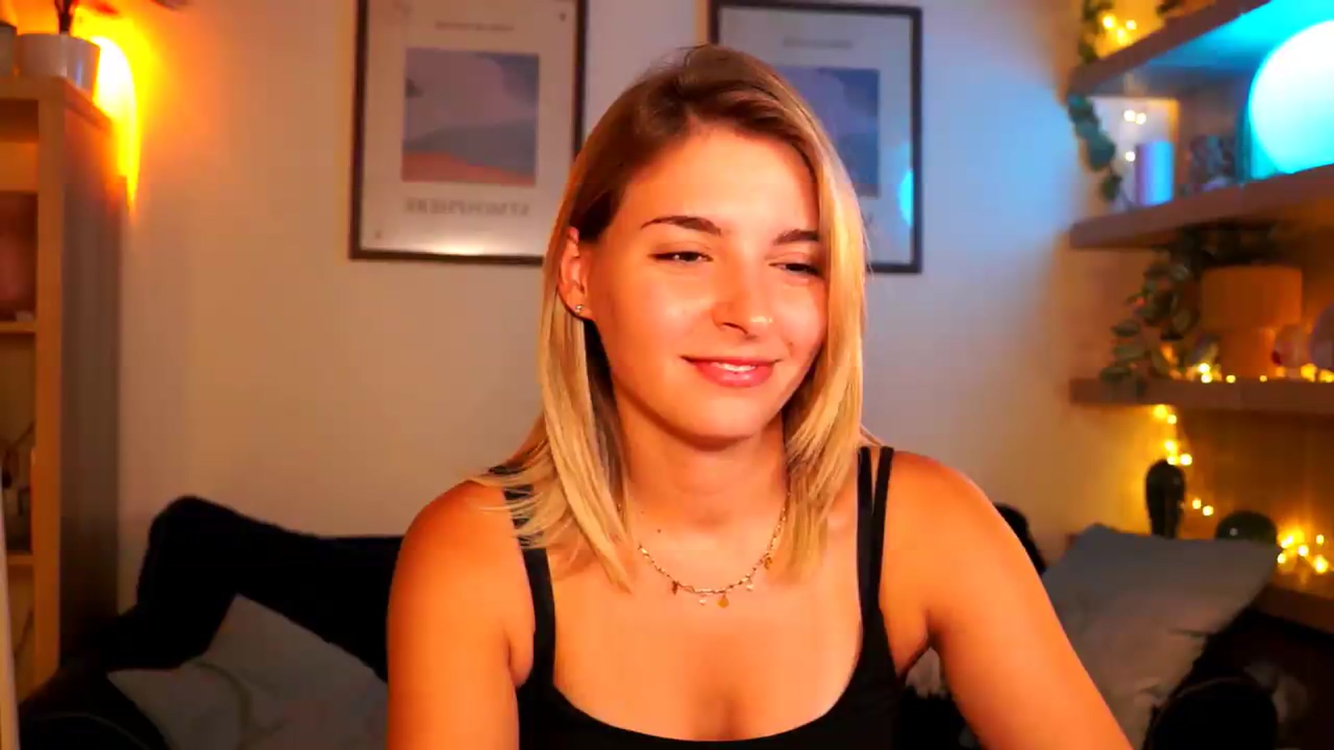 Gallery image thumbnail from Pixie_Pie's myfreecams stream on, 08/27/2026, 14:28 image 11 of 20
