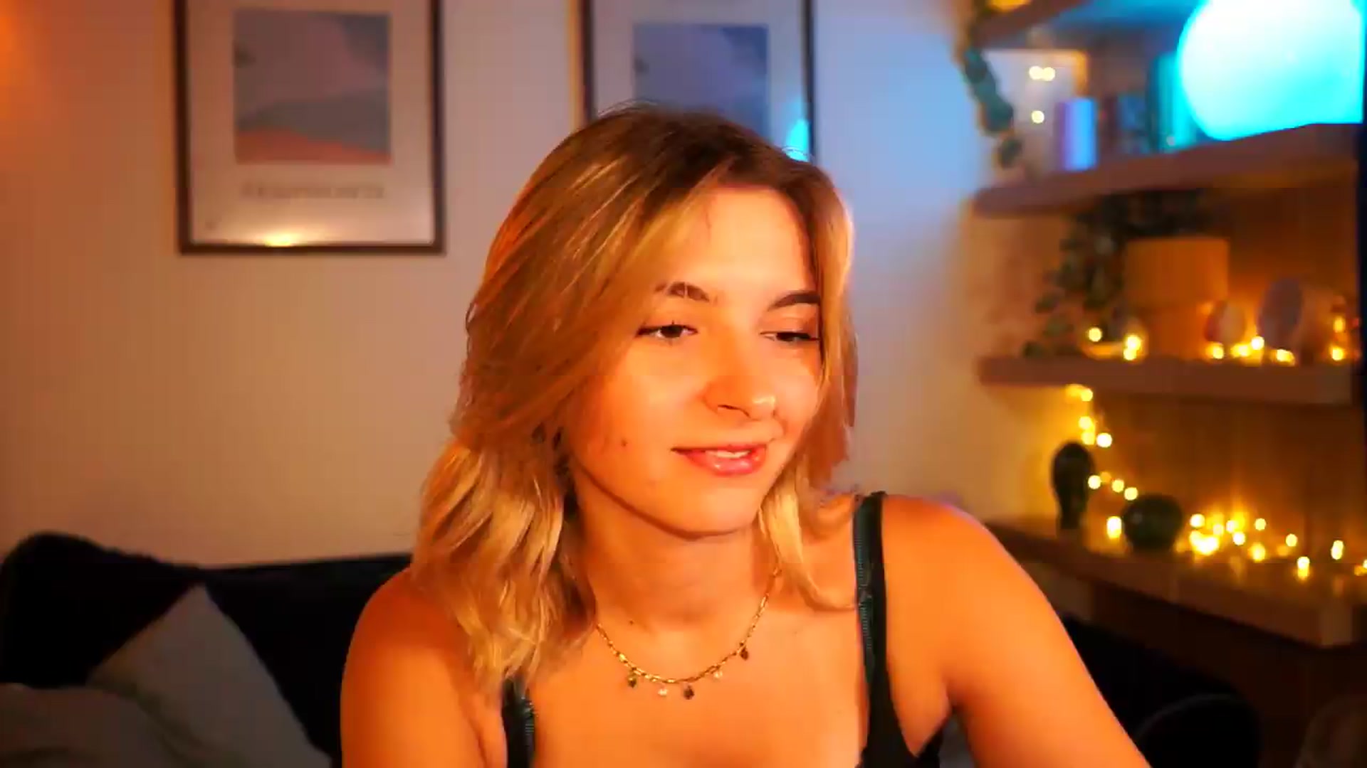 Gallery image thumbnail from Pixie_Pie's myfreecams stream on, 09/05/2026, 16:32 image 2 of 20