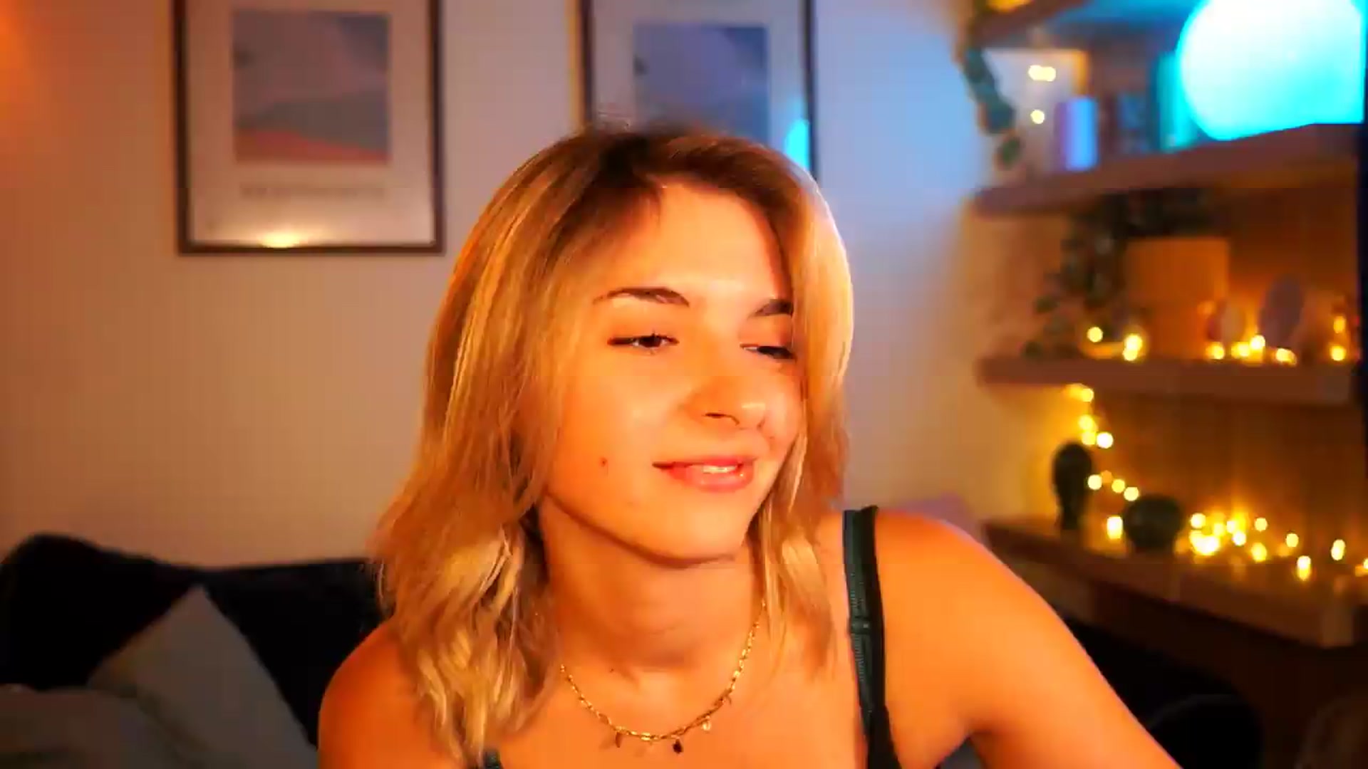 Gallery image thumbnail from Pixie_Pie's myfreecams stream on, 09/05/2026, 16:32 image 14 of 20