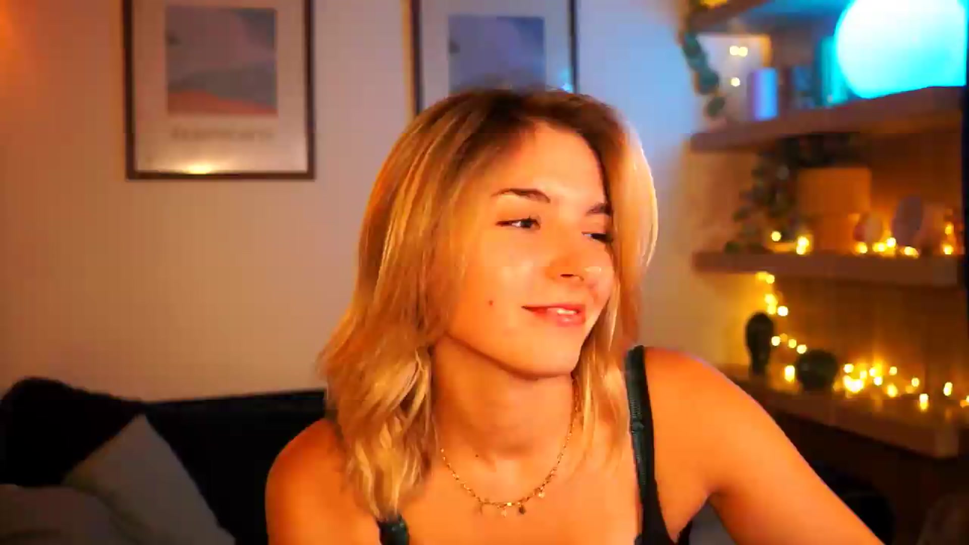 Gallery image thumbnail from Pixie_Pie's myfreecams stream on, 09/05/2026, 16:32 image 12 of 20