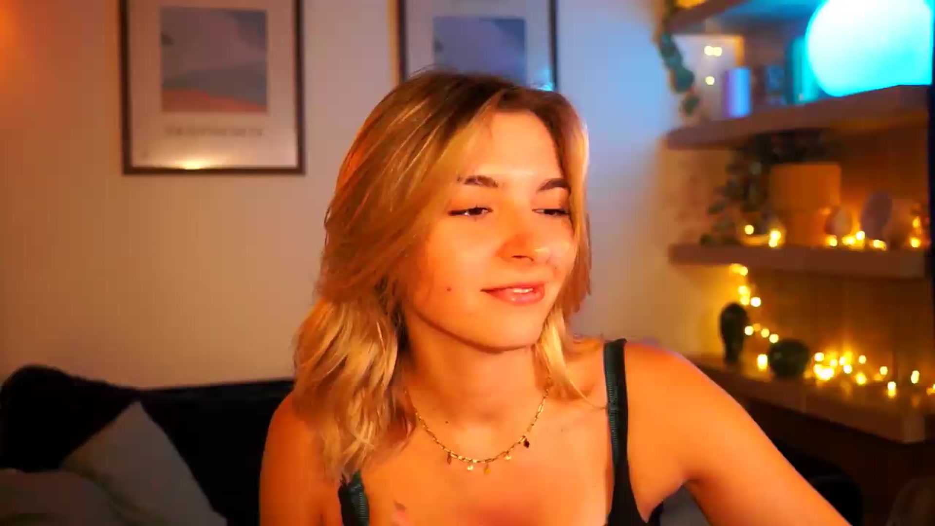 Gallery image thumbnail from Pixie_Pie's myfreecams stream on, 09/05/2026, 16:32 image 1 of 20