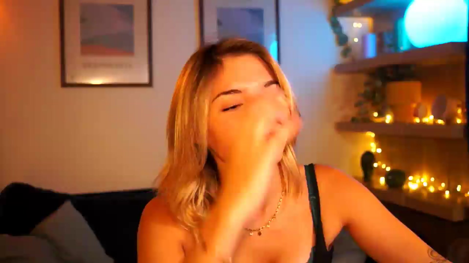 Gallery image thumbnail from Pixie_Pie's myfreecams stream on, 09/05/2026, 16:32 image 15 of 20