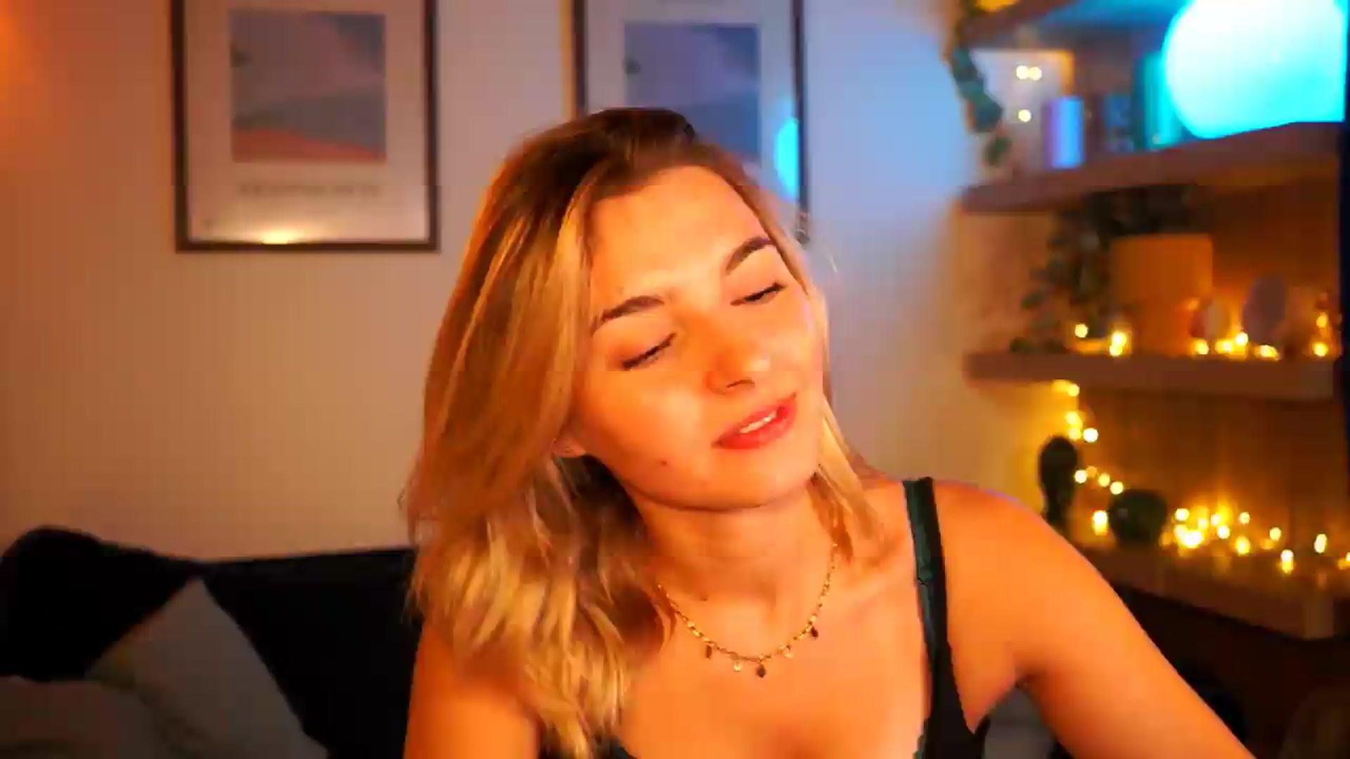 Gallery image thumbnail from Pixie_Pie's myfreecams stream on, 09/05/2026, 16:32 image 6 of 20