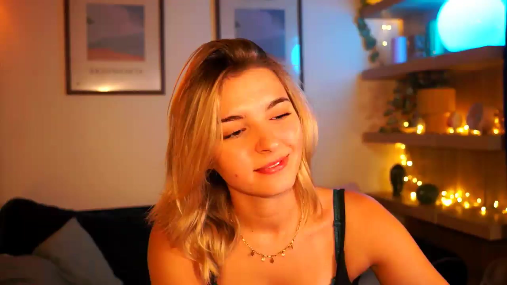 Gallery image thumbnail from Pixie_Pie's myfreecams stream on, 09/05/2026, 16:32 image 16 of 20