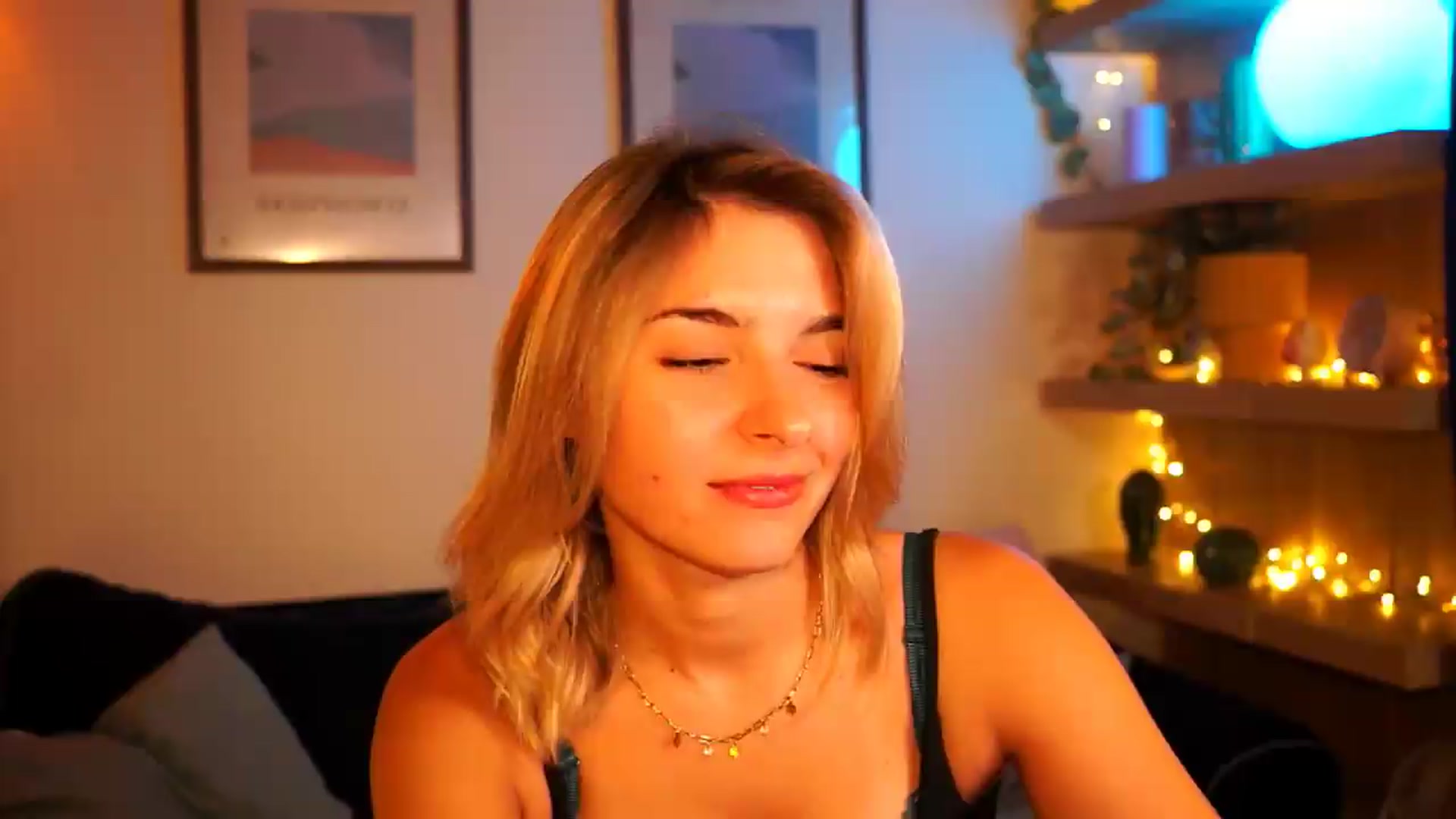 Gallery image thumbnail from Pixie_Pie's myfreecams stream on, 09/05/2026, 16:32 image 13 of 20