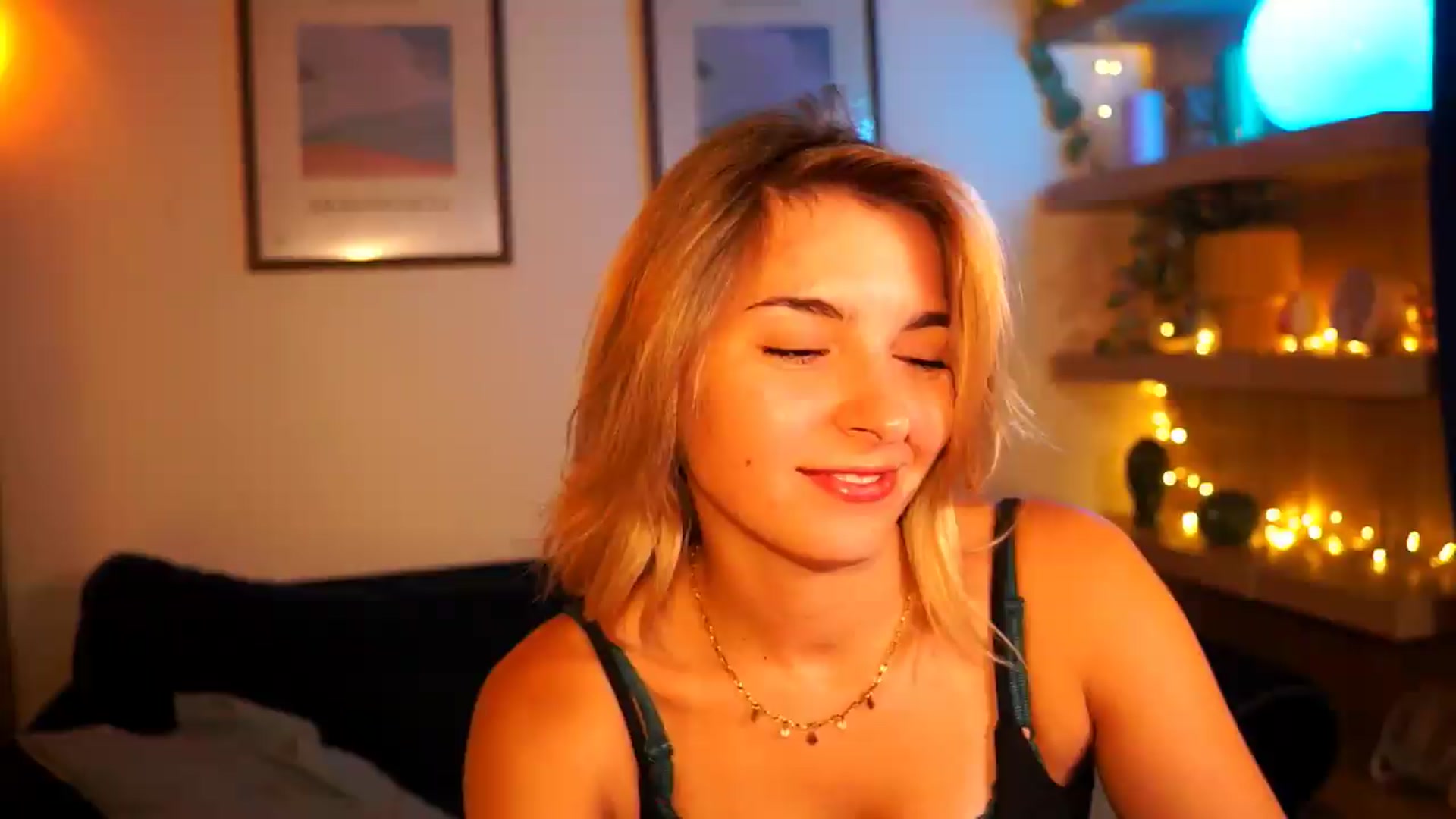 Gallery image thumbnail from Pixie_Pie's myfreecams stream on, 09/05/2026, 18:05 image 2 of 20