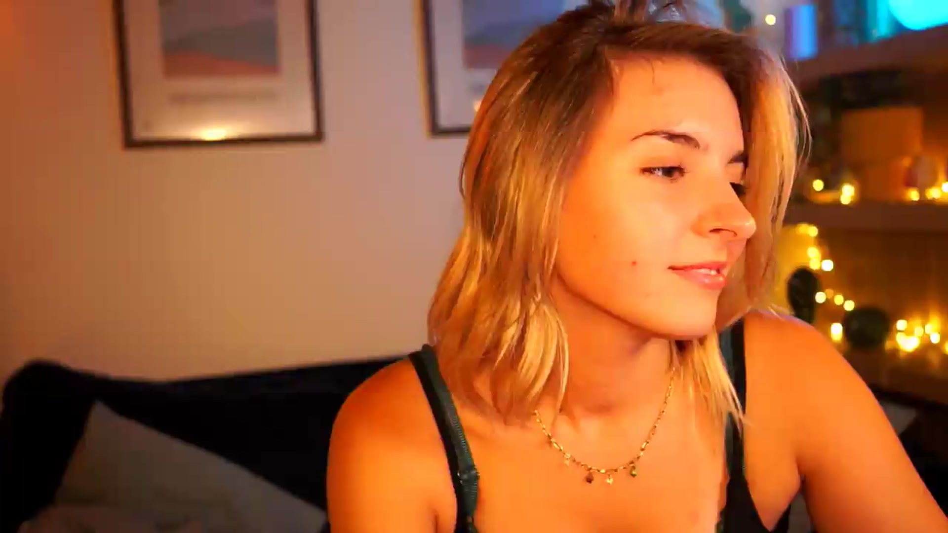 Gallery image thumbnail from Pixie_Pie's myfreecams stream on, 09/05/2026, 20:46 image 20 of 20