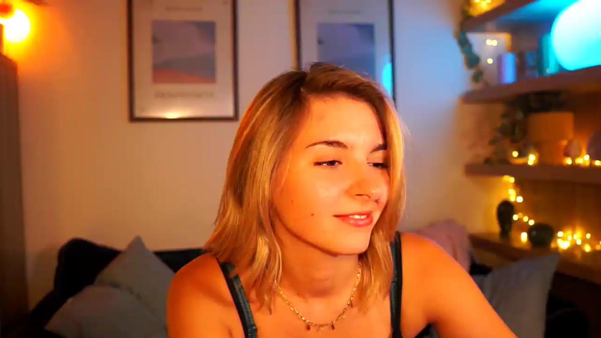Gallery image thumbnail from Pixie_Pie's myfreecams stream on, 09/05/2026, 20:46 image 5 of 20