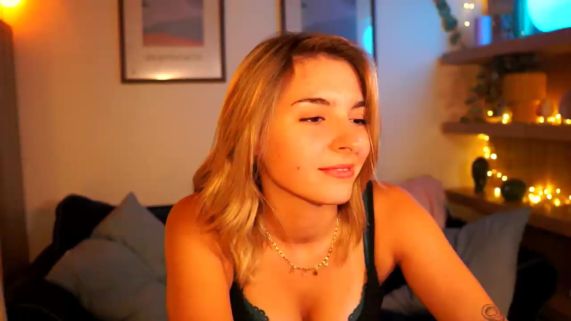 Gallery image thumbnail from Pixie_Pie's myfreecams stream on, 09/05/2026, 20:46 image 7 of 20