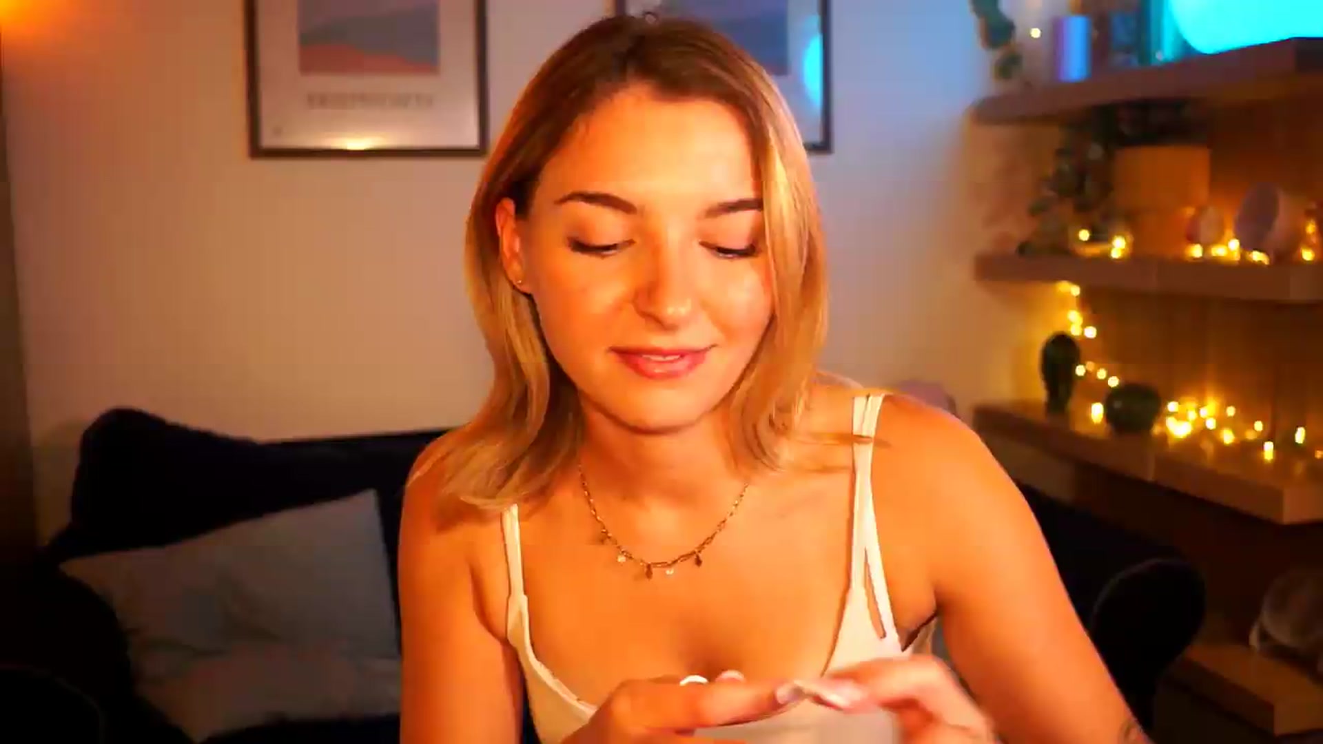 Gallery image thumbnail from Pixie_Pie's myfreecams stream on, 09/11/2026, 12:45 image 12 of 20