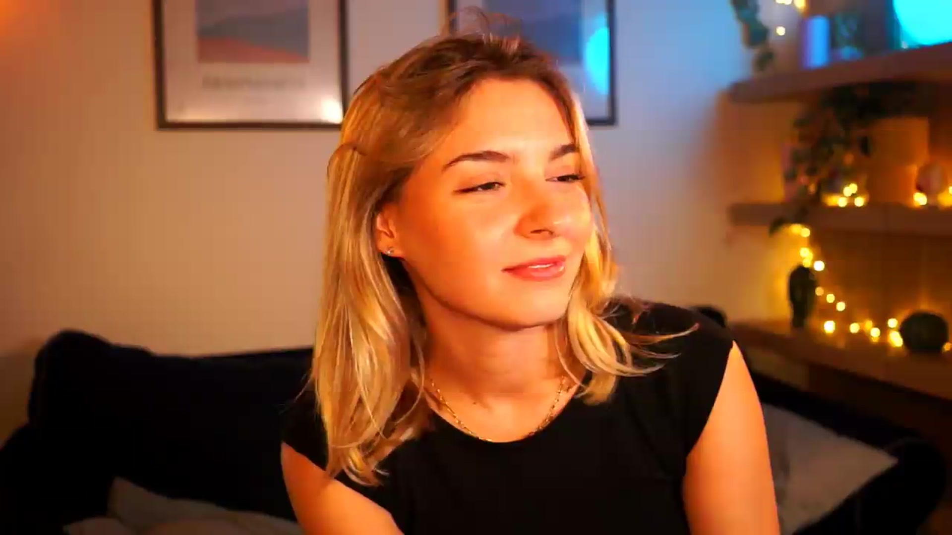 Gallery image thumbnail from Pixie_Pie's myfreecams stream on, 09/14/2026, 11:14 image 4 of 20