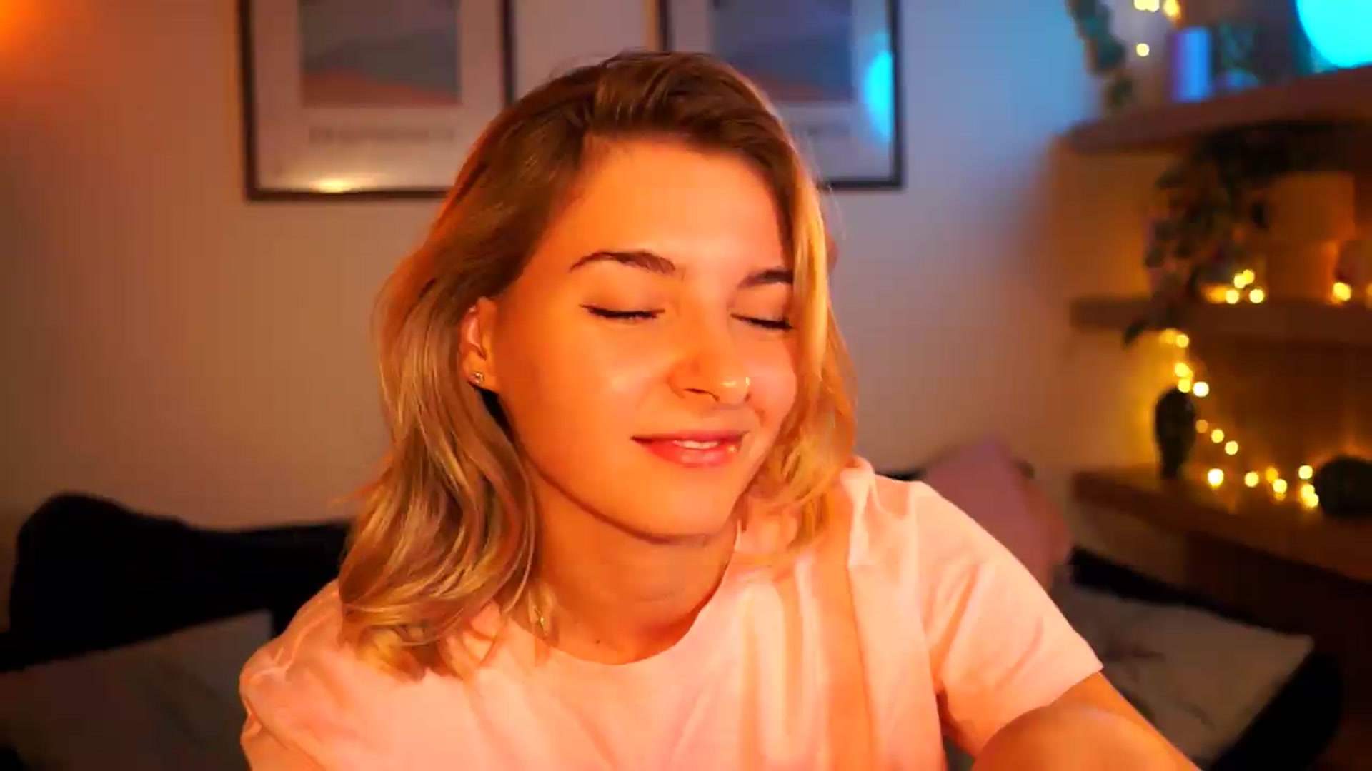 Gallery image thumbnail from Pixie_Pie's myfreecams stream on, 09/15/2026, 17:28 image 16 of 20