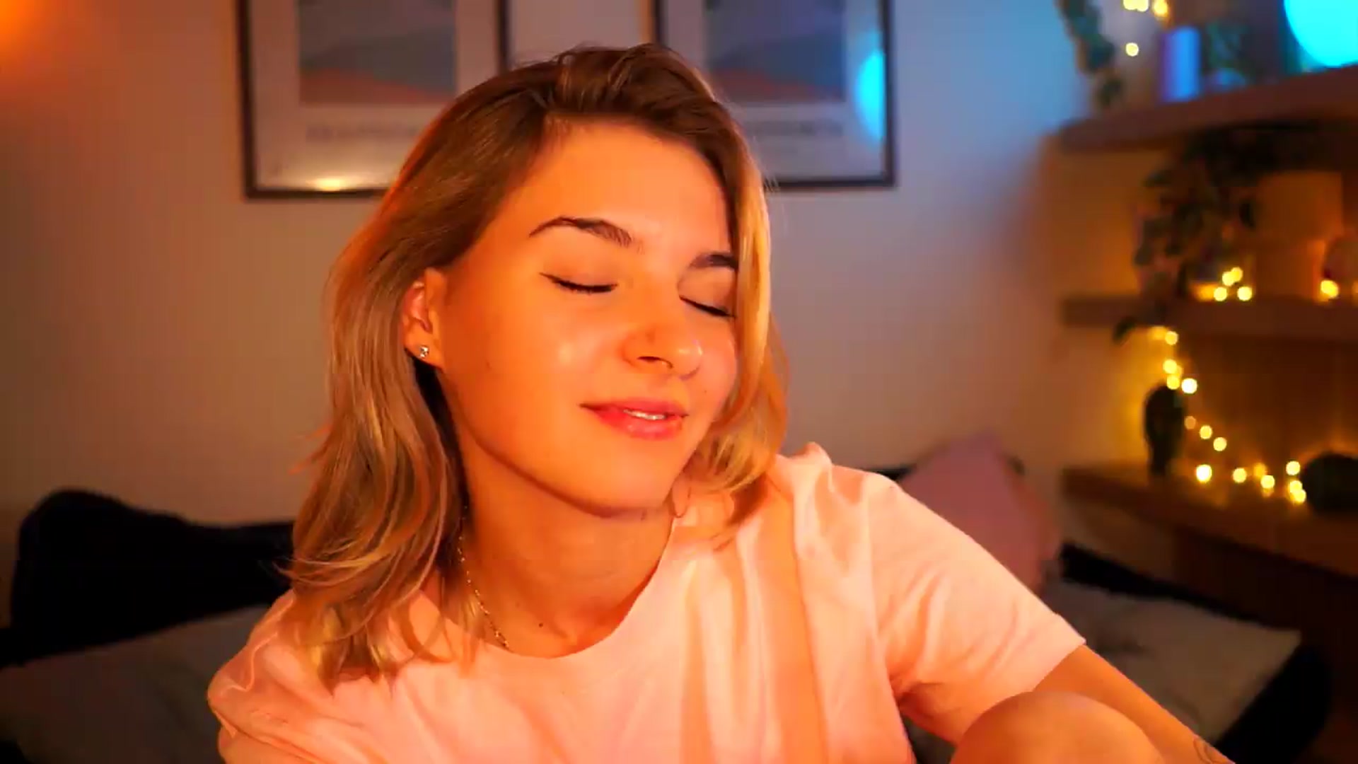 Gallery image thumbnail from Pixie_Pie's myfreecams stream on, 09/15/2026, 17:28 image 15 of 20