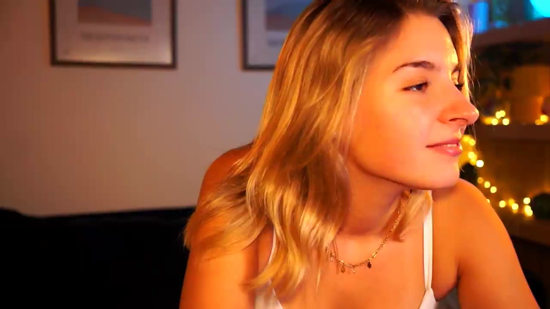 Gallery image thumbnail from Pixie_Pie's myfreecams stream on, 09/18/2026, 13:39 image 12 of 20