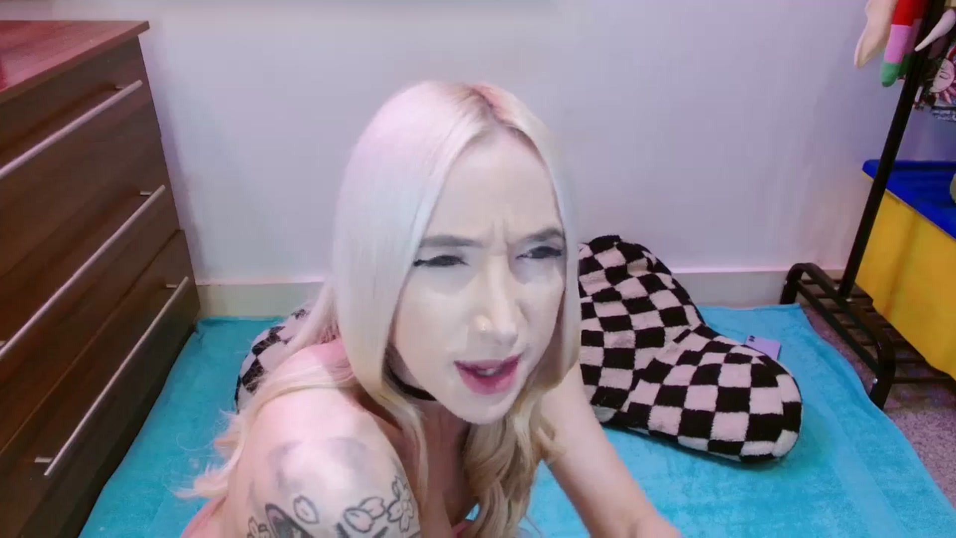 Gallery image thumbnail from Pixie_Snow's myfreecams stream on, 01/21/2024, 12:39 image 18 of 20
