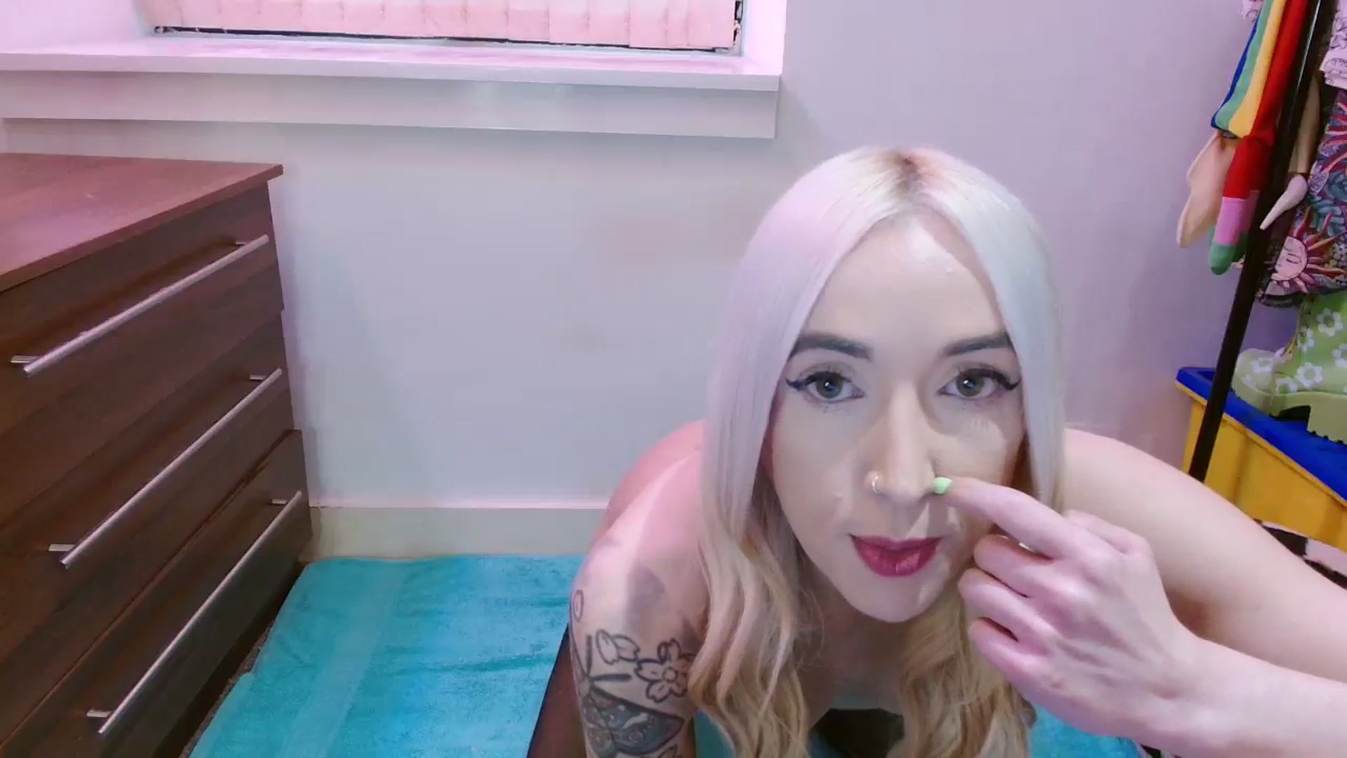 Gallery image thumbnail from Pixie_Snow's myfreecams stream on, 03/01/2024, 15:48 image 20 of 20