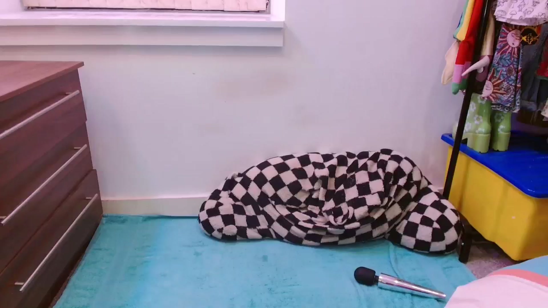 Gallery image thumbnail from Pixie_Snow's myfreecams stream on, 03/24/2024, 17:40 image 20 of 20
