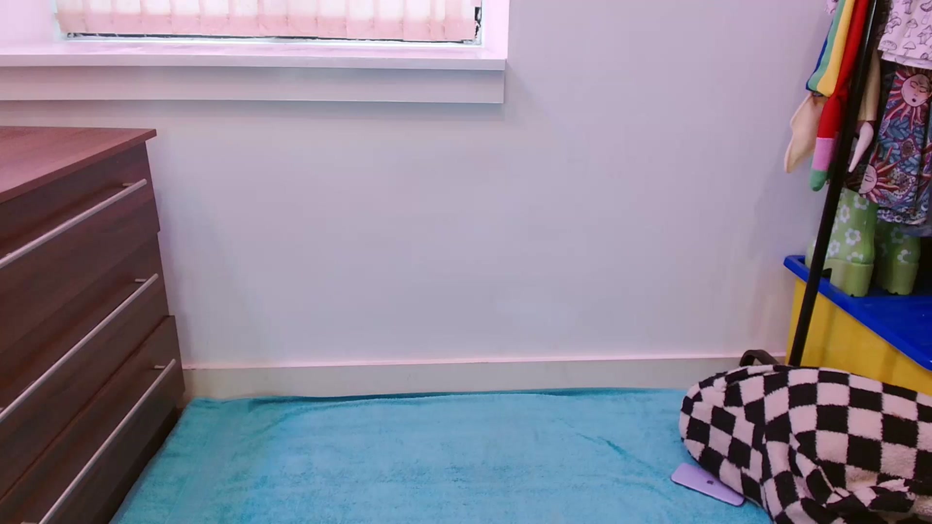 Gallery image thumbnail from Pixie_Snow's myfreecams stream on, 04/02/2024, 15:24 image 17 of 20