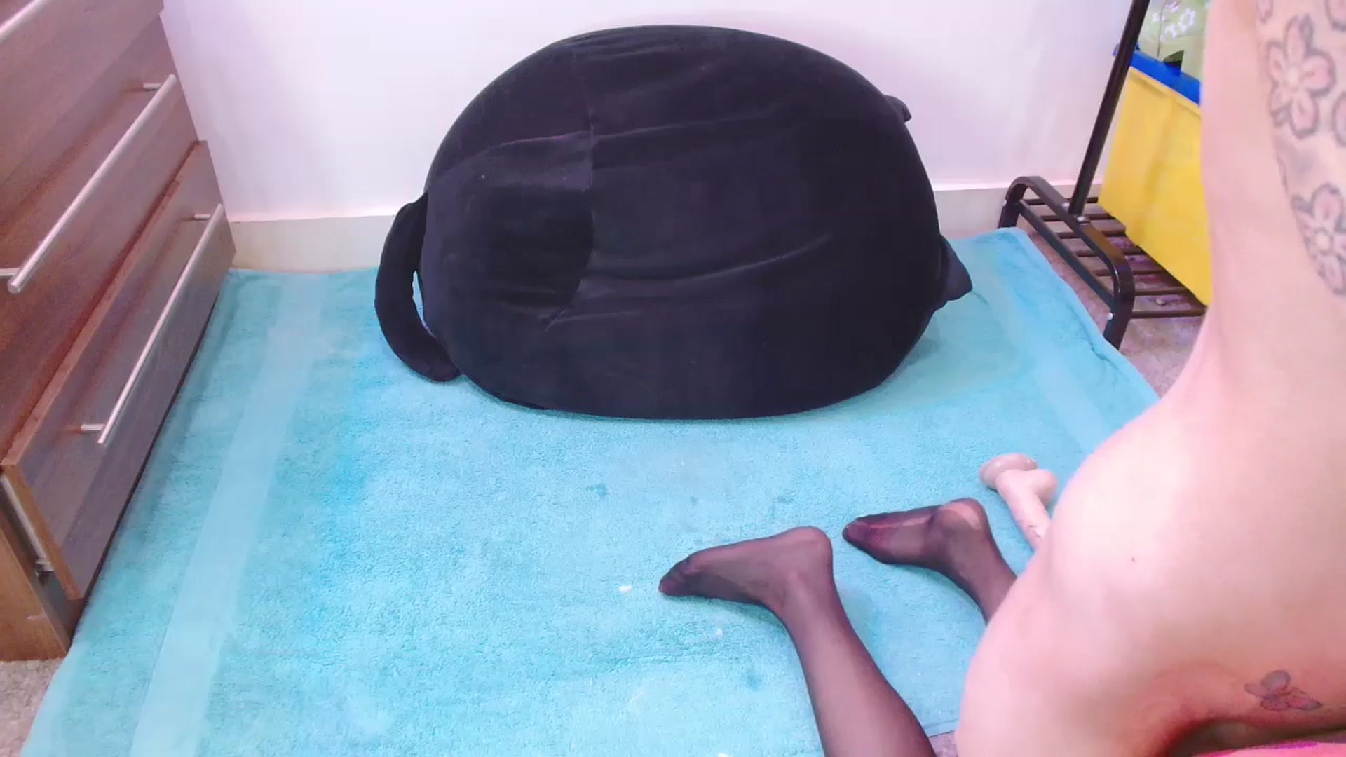 Gallery image thumbnail from Pixie_Snow's myfreecams stream on, 06/21/2024, 16:25 image 15 of 20