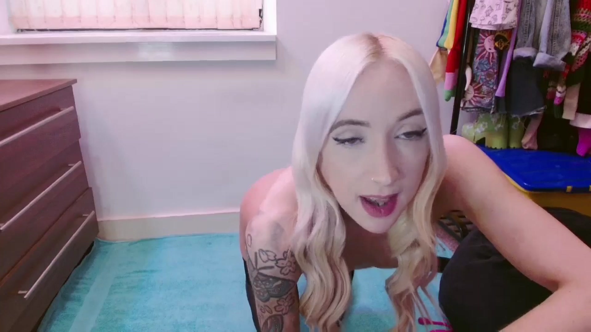 Gallery image thumbnail from Pixie_Snow's myfreecams stream on, 08/20/2024, 13:56 image 3 of 20