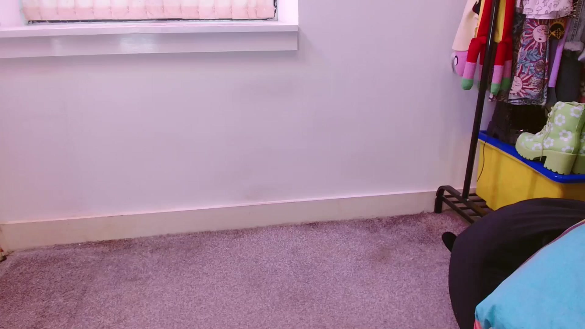 Gallery image thumbnail from Pixie_Snow's myfreecams stream on, 09/07/2024, 16:07 image 16 of 20