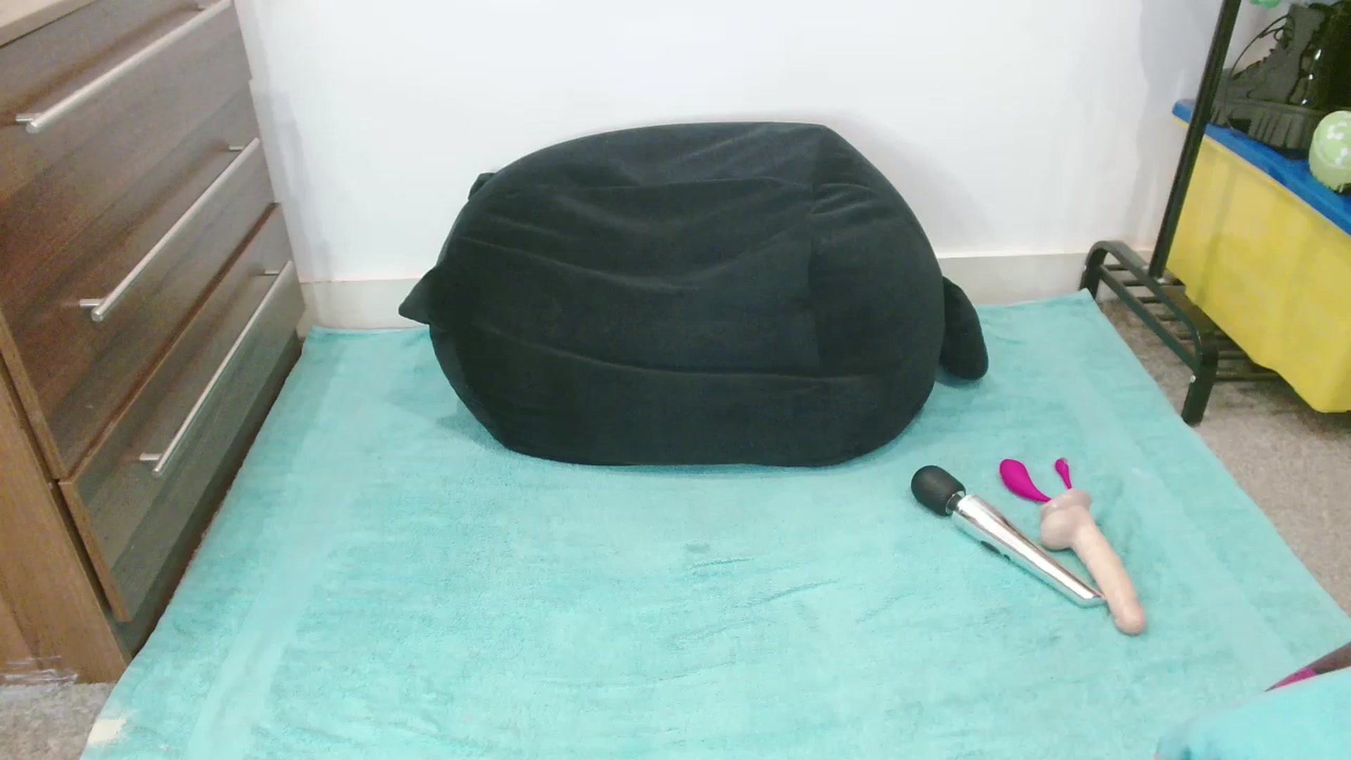 Gallery image thumbnail from Pixie_Snow's myfreecams stream on, 10/10/2024, 15:34 image 8 of 20