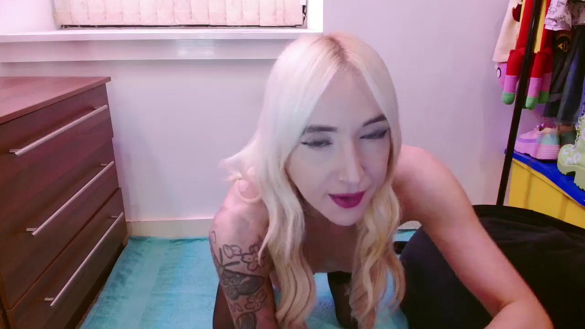 Gallery image thumbnail from Pixie_Snow's myfreecams stream on, 11/02/2024, 14:01 image 20 of 20