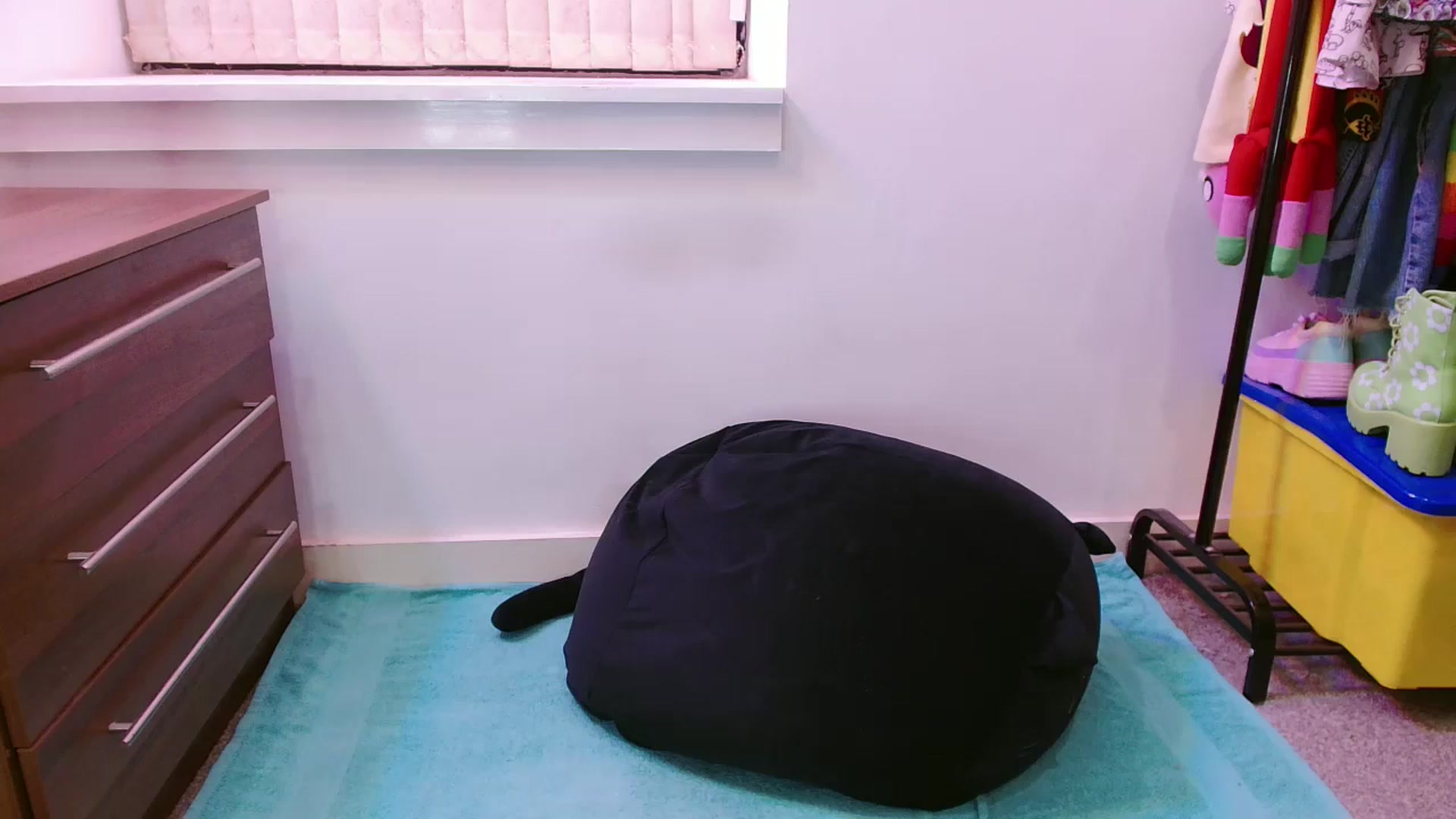 Gallery image thumbnail from Pixie_Snow's myfreecams stream on, 11/02/2024, 16:55 image 10 of 20