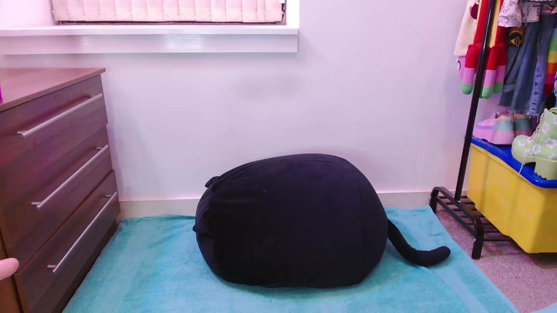 Gallery image thumbnail from Pixie_Snow's myfreecams stream on, 11/09/2024, 16:26 image 20 of 20