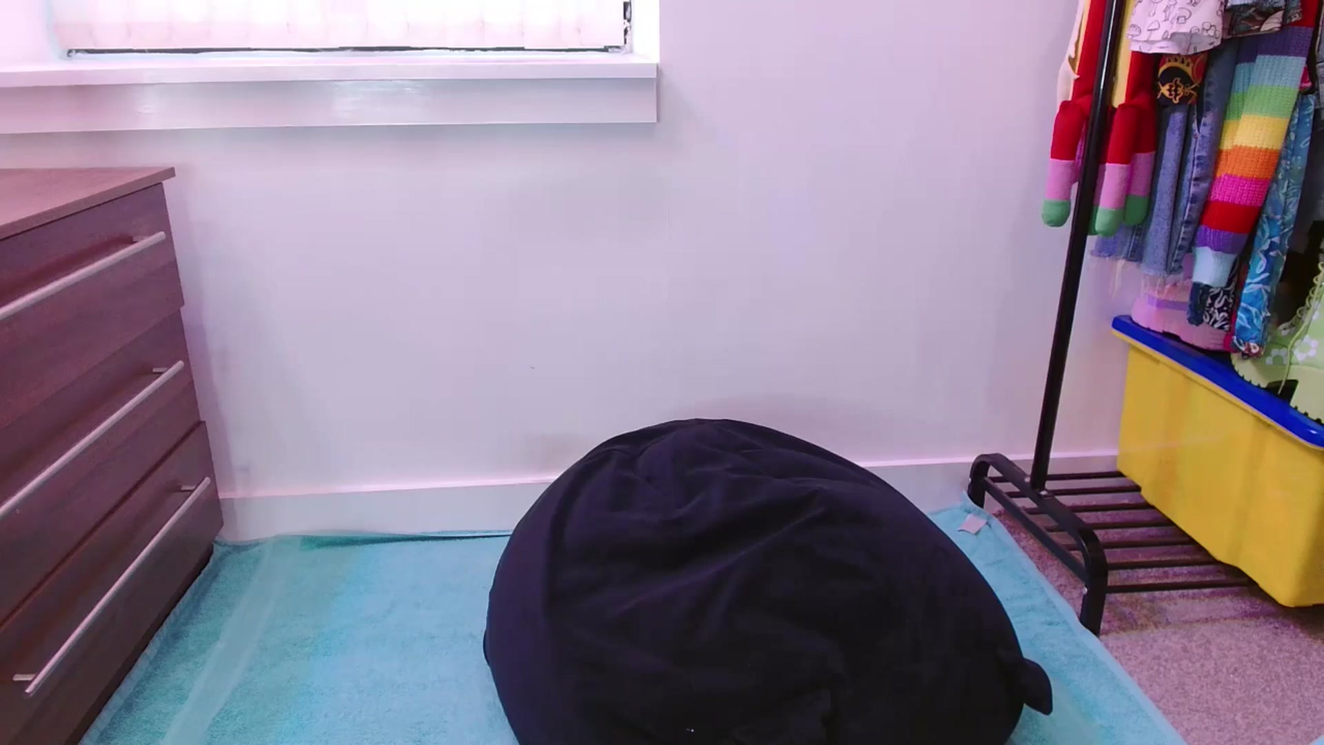 Gallery image thumbnail from Pixie_Snow's myfreecams stream on, 04/04/2025, 14:34 image 13 of 20