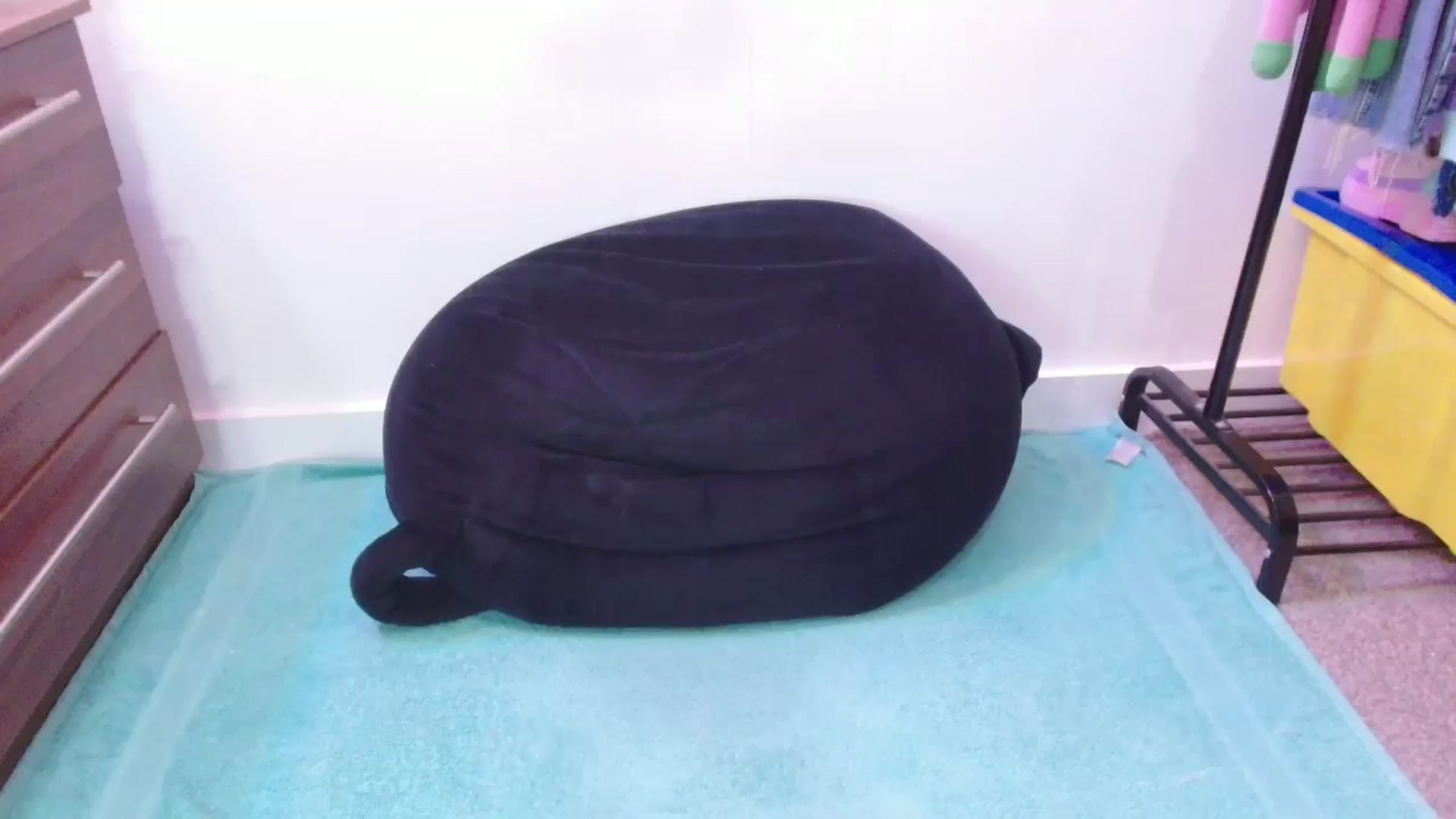 Gallery image thumbnail from Pixie_Snow's myfreecams stream on, 04/05/2025, 15:25 image 1 of 20