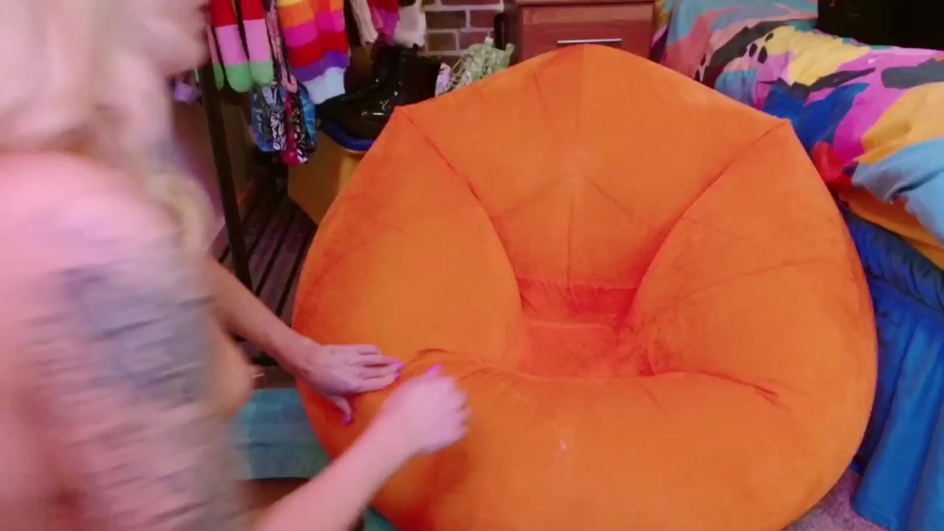Gallery image thumbnail from Pixie_Snow's myfreecams stream on, 07/13/2025, 16:25 image 1 of 20