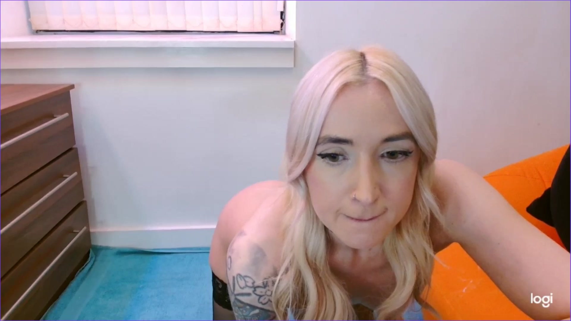 Gallery image thumbnail from Pixie_Snow's myfreecams stream on, 01/03/2026, 16:34 image 4 of 20