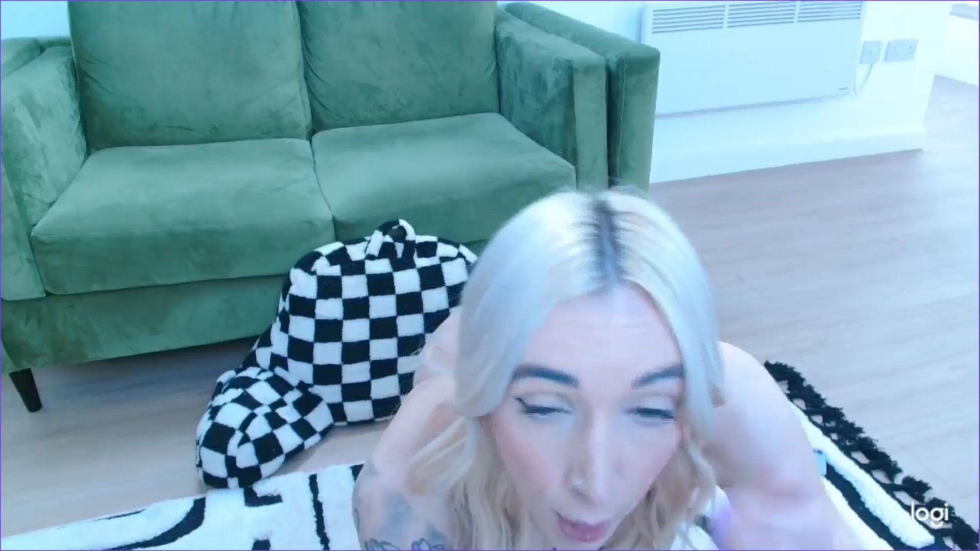 Gallery image thumbnail from Pixie_Snow's myfreecams stream on, 01/20/2026, 16:31 image 6 of 20