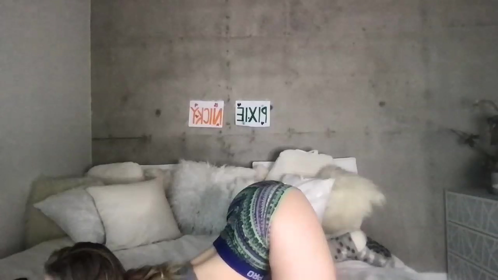 Gallery image thumbnail from Pixienicky's myfreecams stream on, 12/09/2022, 24:08 image 18 of 20