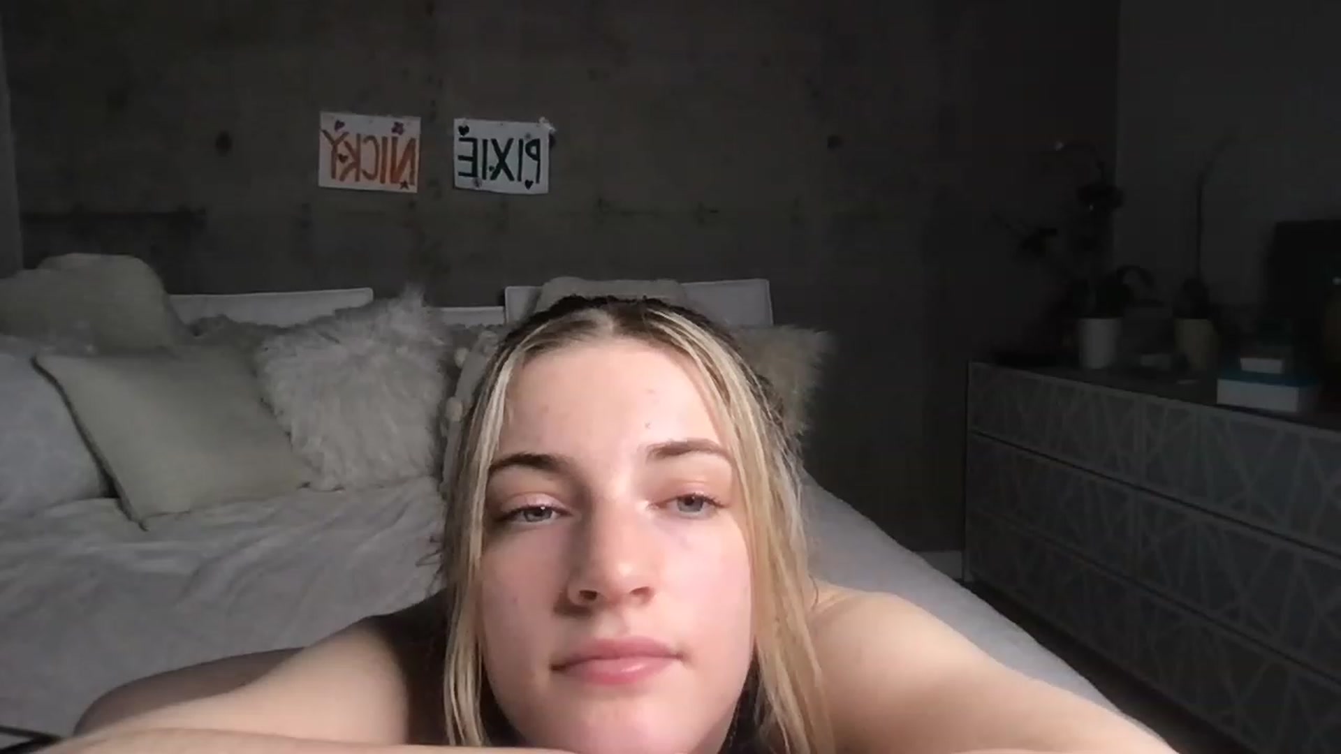 Gallery image thumbnail from Pixienicky's myfreecams stream on, 12/12/2022, 02:17 image 9 of 20