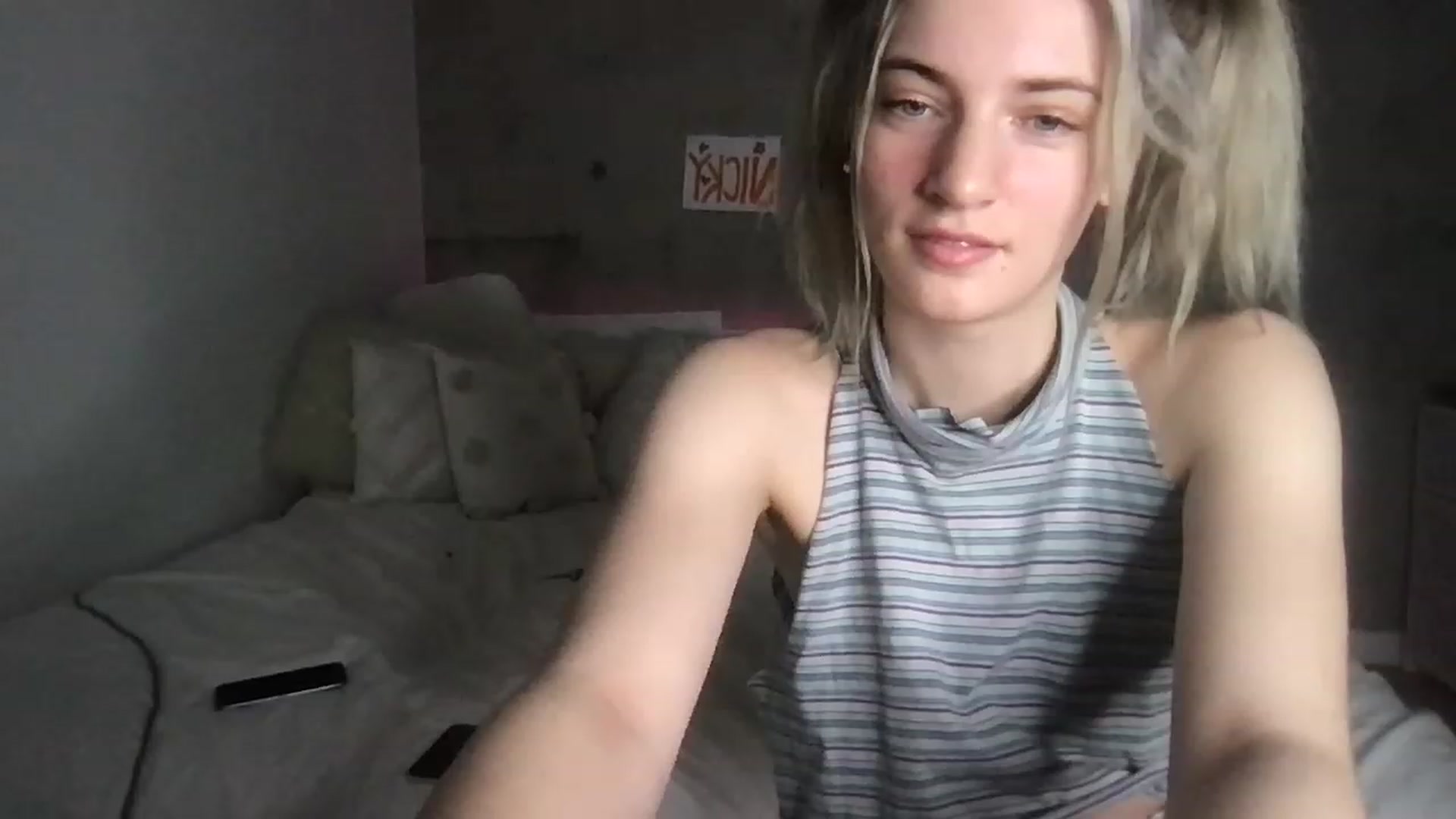 Gallery image thumbnail from Pixienicky's myfreecams stream on, 12/23/2022, 05:31 image 1 of 20