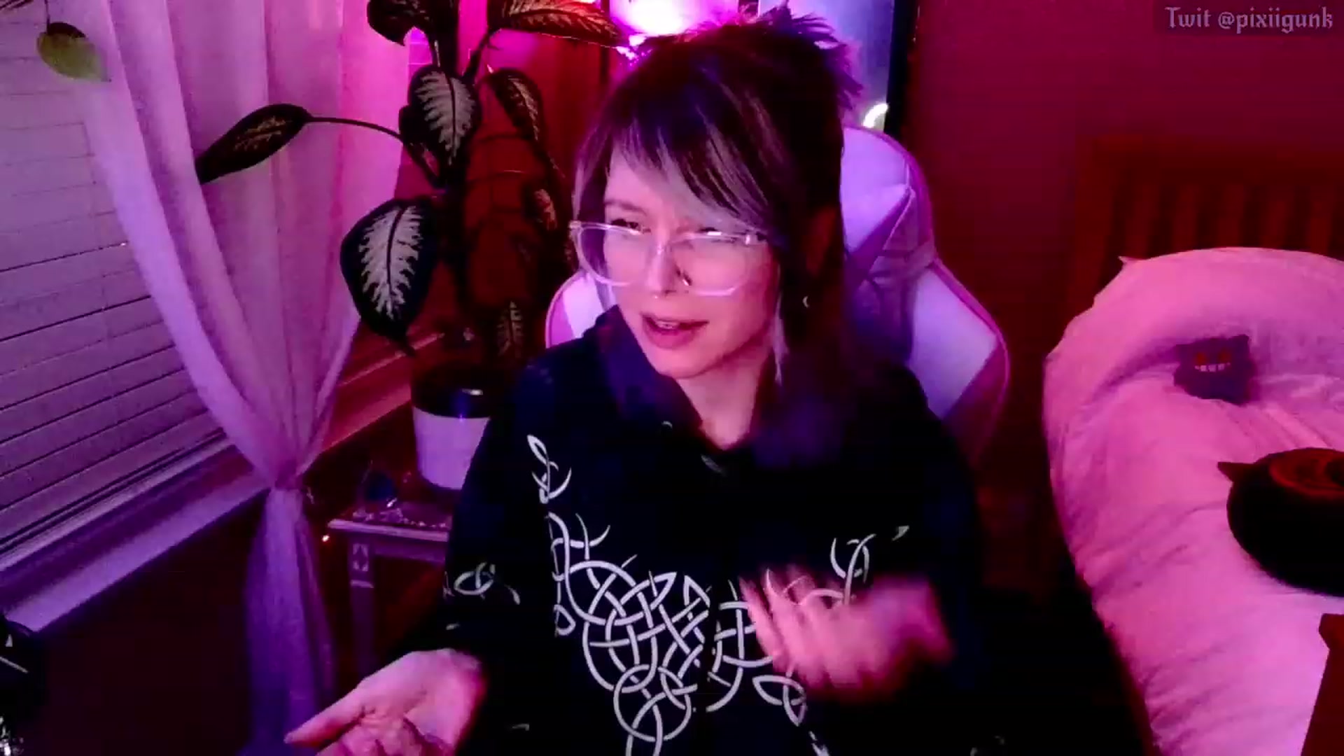 Gallery image thumbnail from Pixiigunk's myfreecams stream on, 12/09/2022, 08:03 image 7 of 20