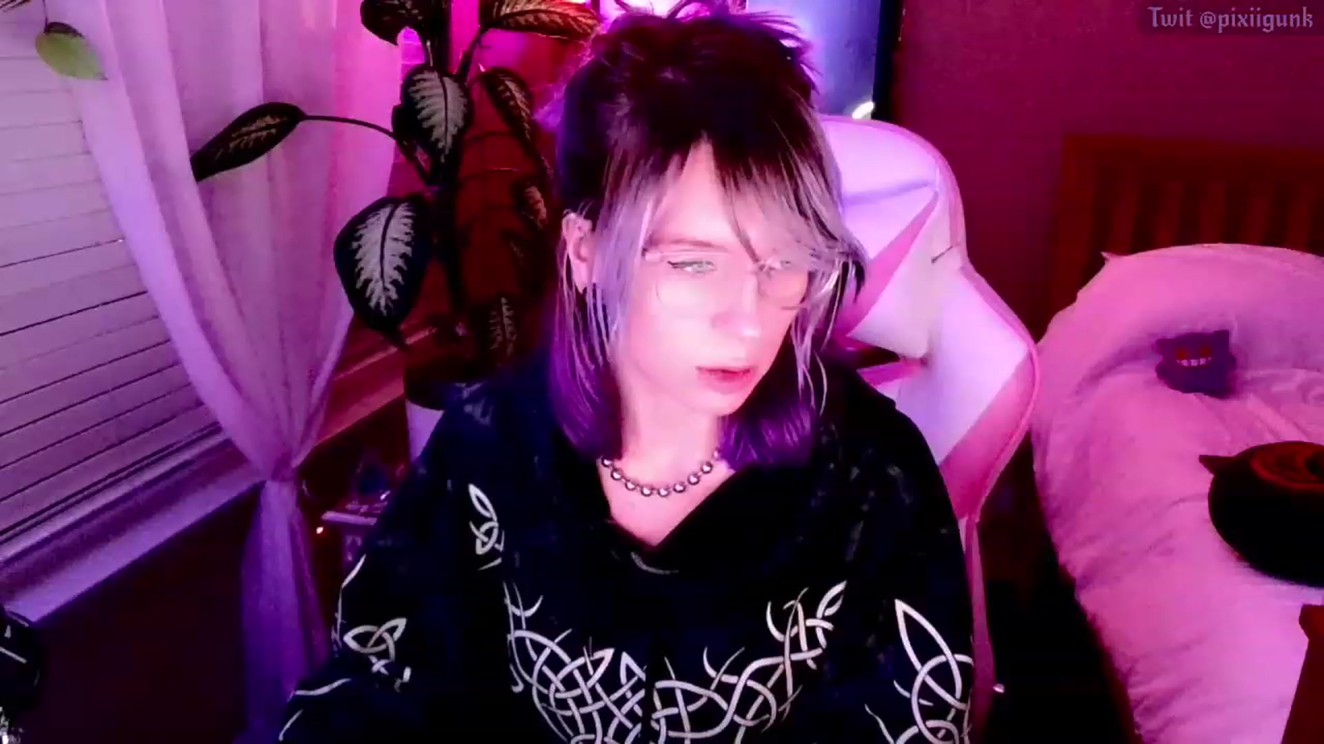 Gallery image thumbnail from Pixiigunk's myfreecams stream on, 12/09/2022, 08:03 image 5 of 20