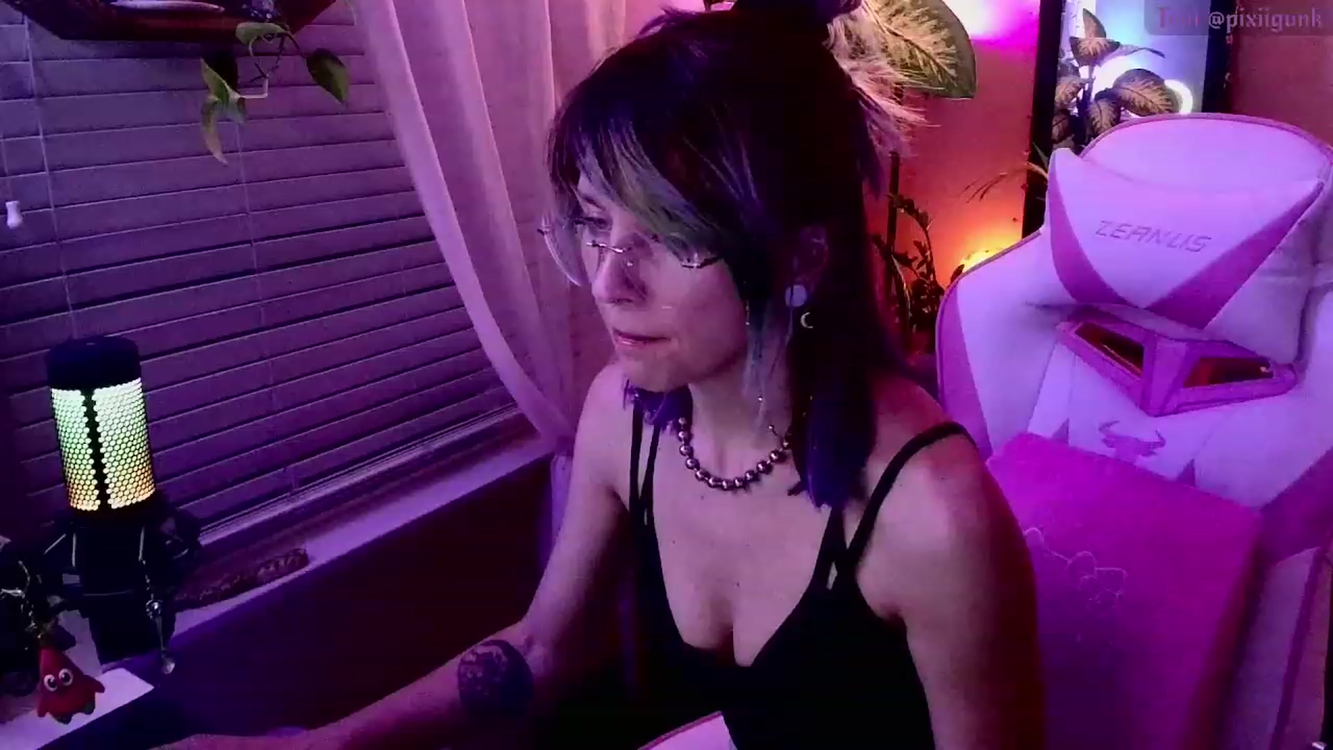 Gallery image thumbnail from Pixiigunk's myfreecams stream on, 01/20/2023, 09:42 image 14 of 20